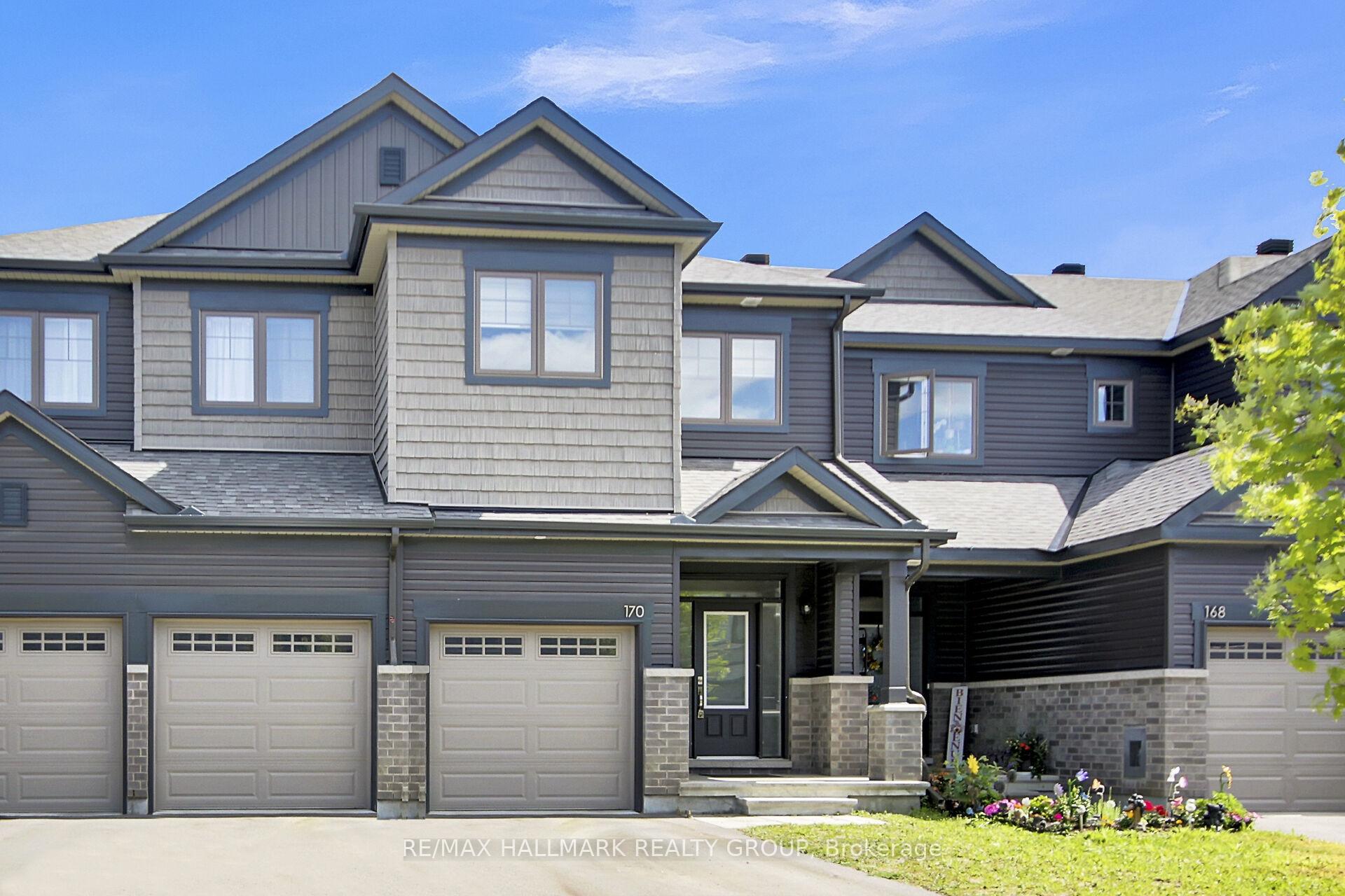 Front of 170 Wabikon Crescent