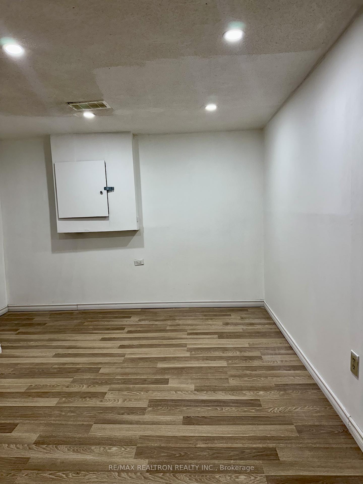 Photo 12 of Unit Bsmnt, 29 Wicks Drive, Ajax, Central East — HOMEH