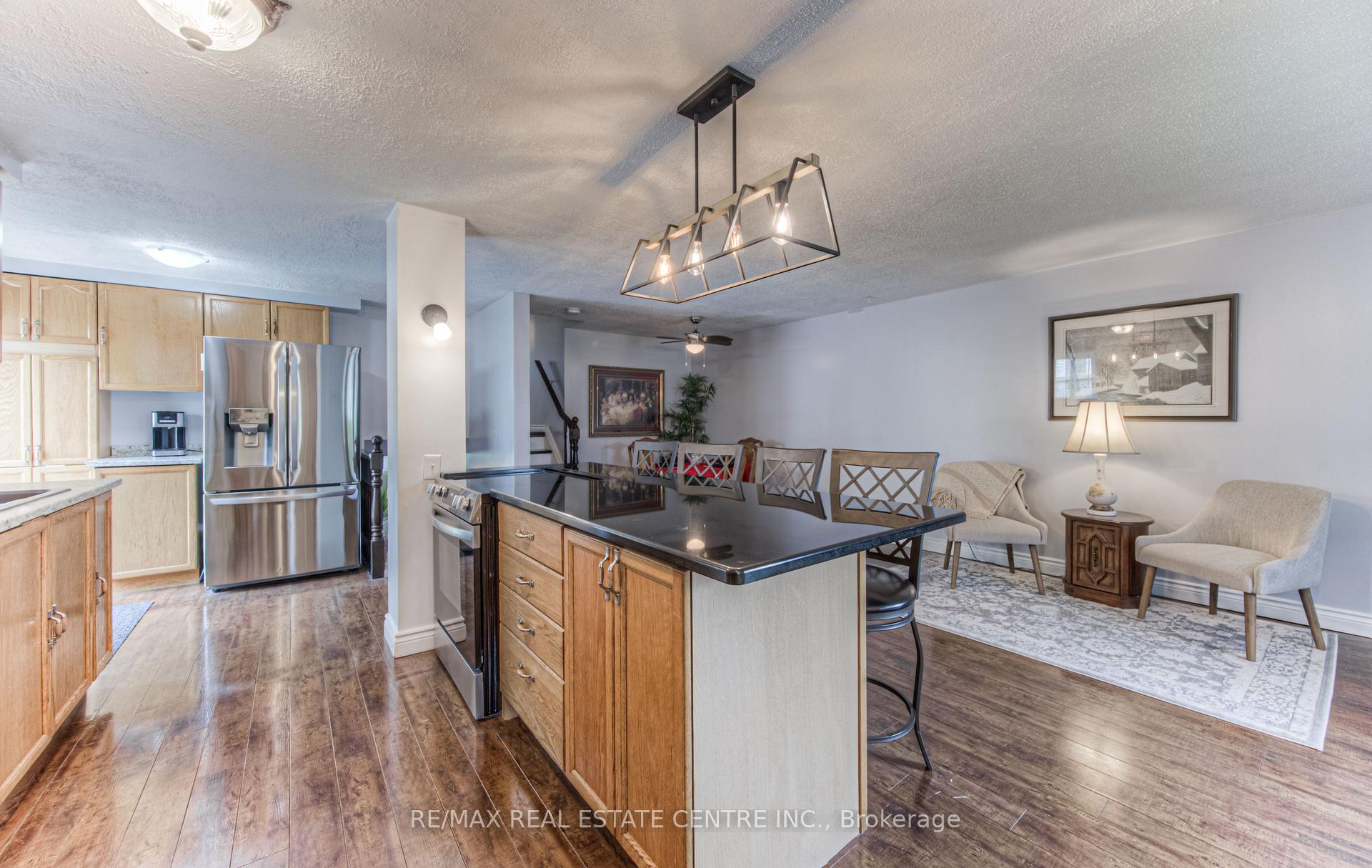 Photo 8 of 176 Coghill Place, Waterloo — HOMEH