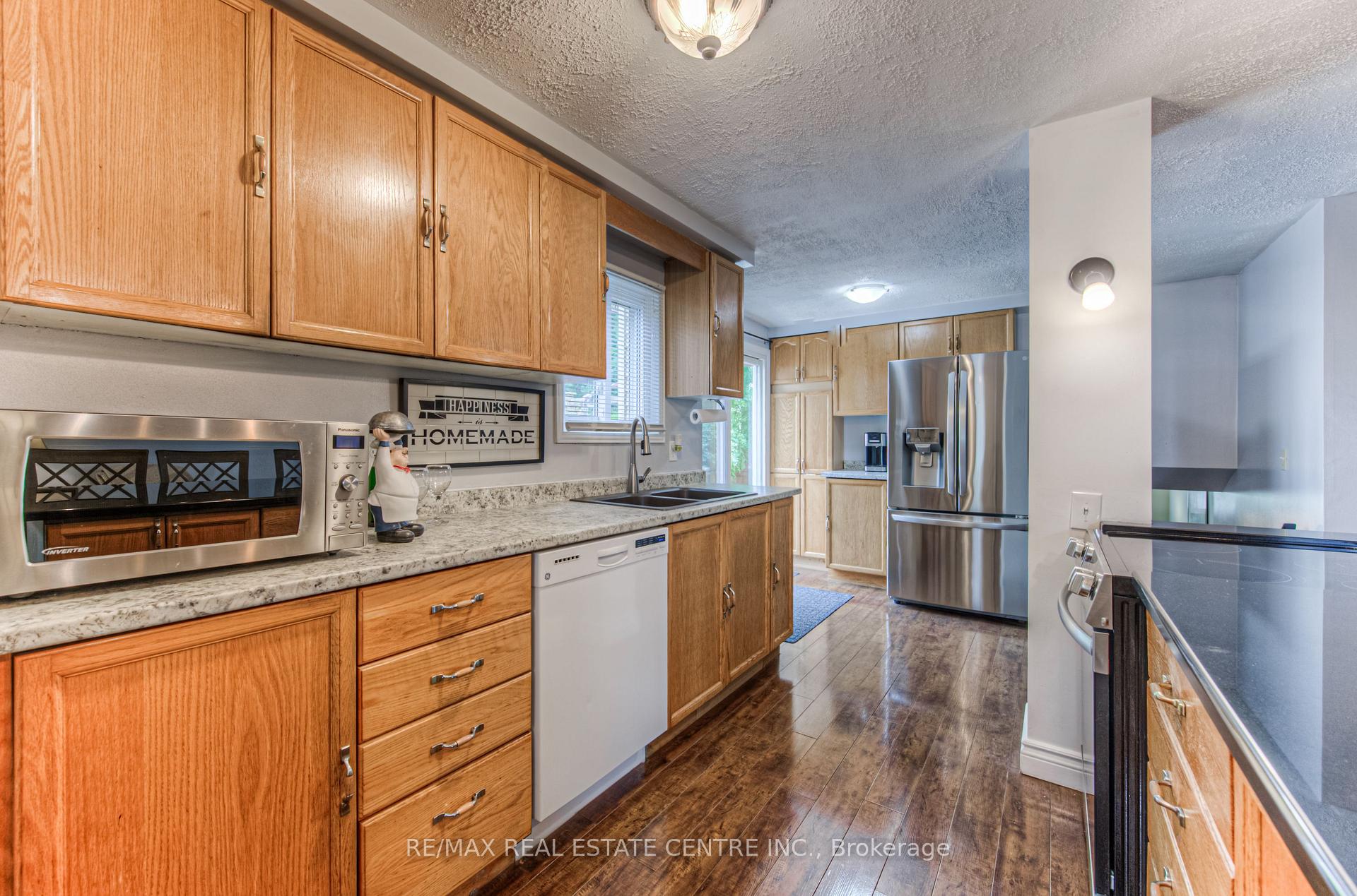 Photo 9 of 176 Coghill Place, Waterloo — HOMEH