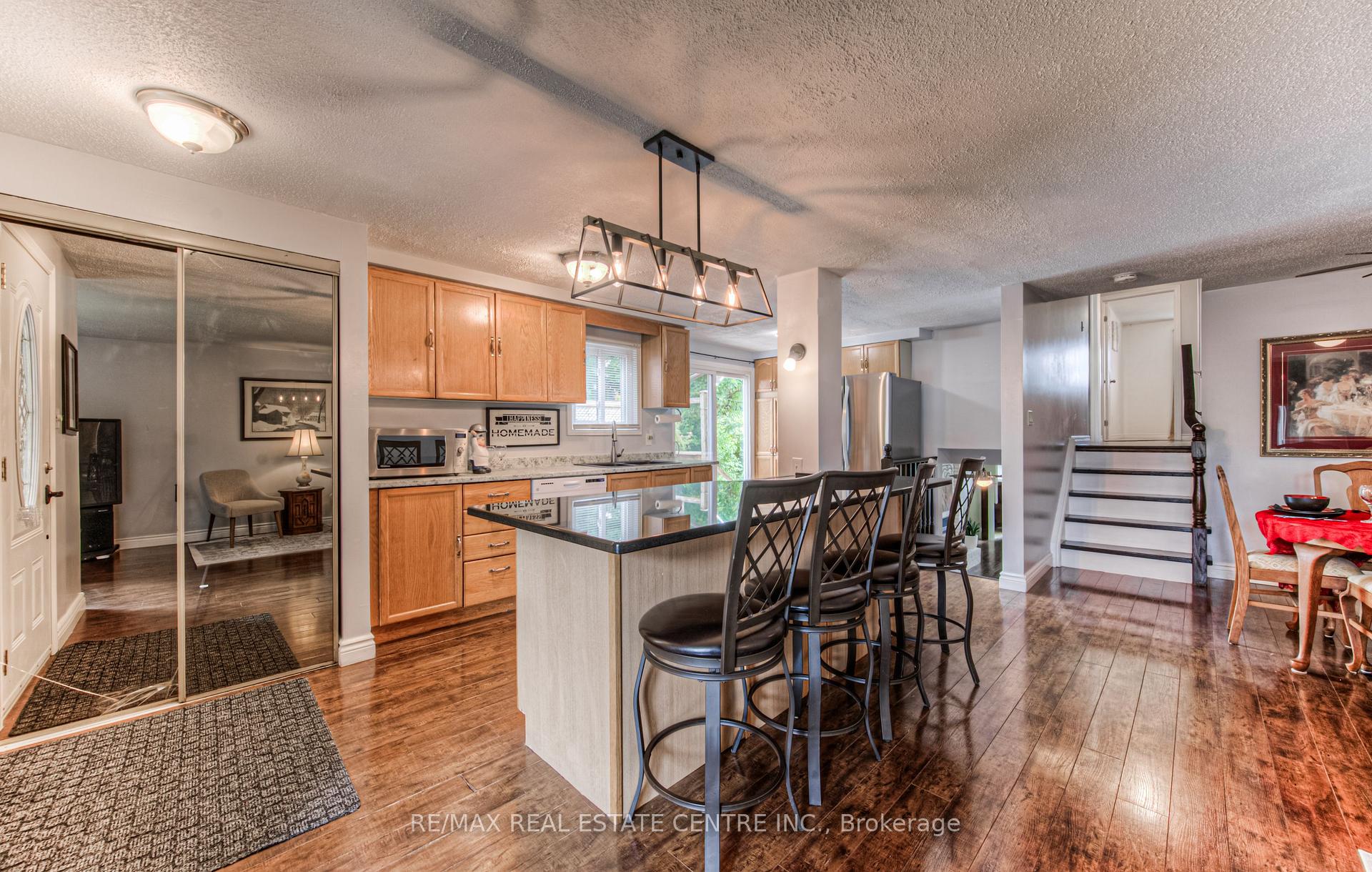 Photo 10 of 176 Coghill Place, Waterloo — HOMEH