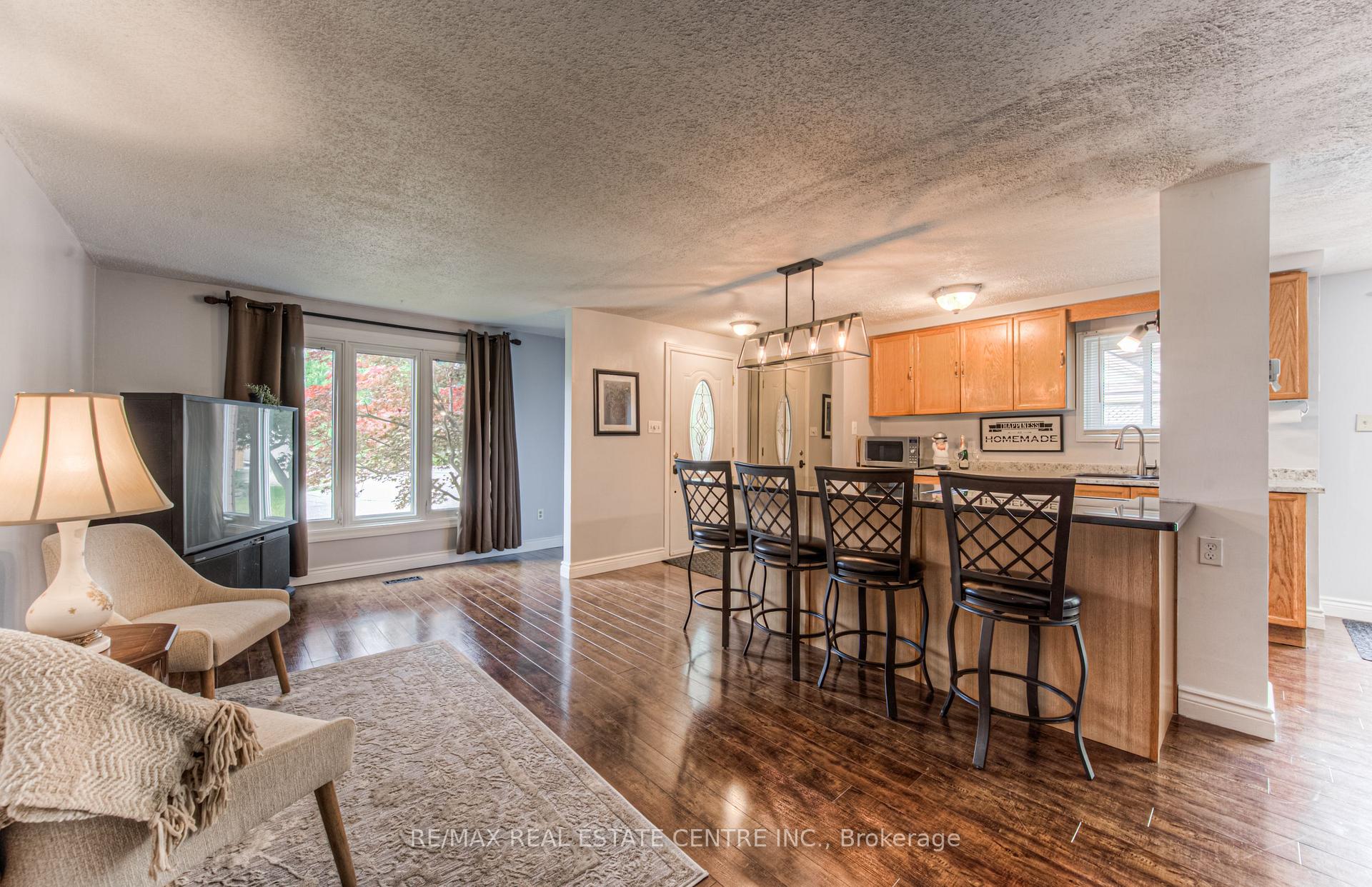 Photo 13 of 176 Coghill Place, Waterloo — HOMEH