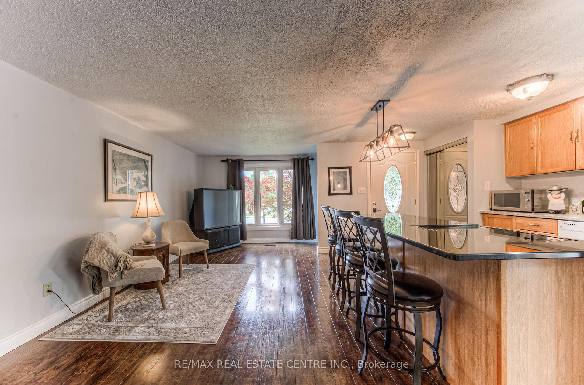 Photo 15 of 176 Coghill Place, Waterloo — HOMEH