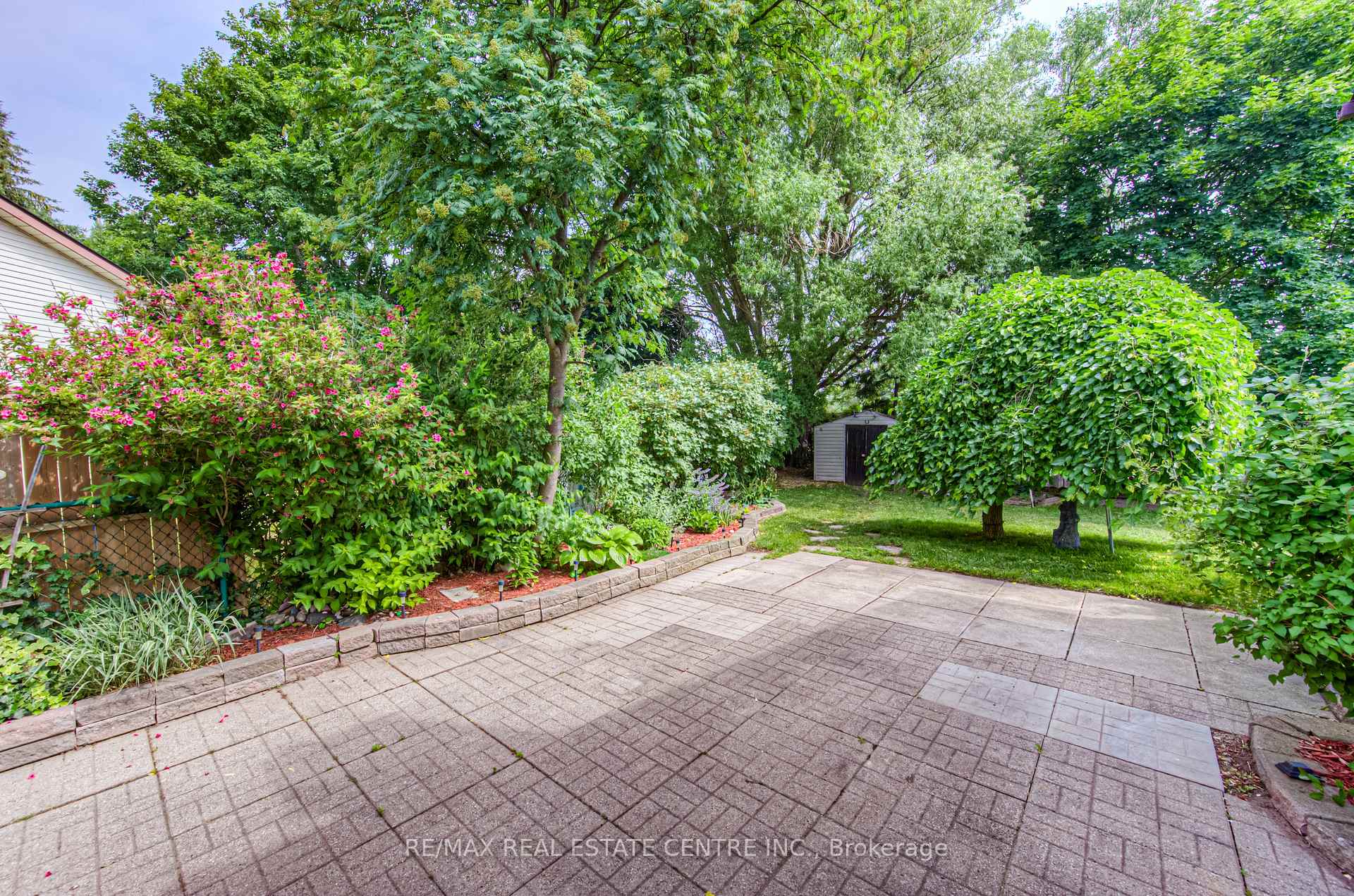 Photo 36 of 176 Coghill Place, Waterloo — HOMEH