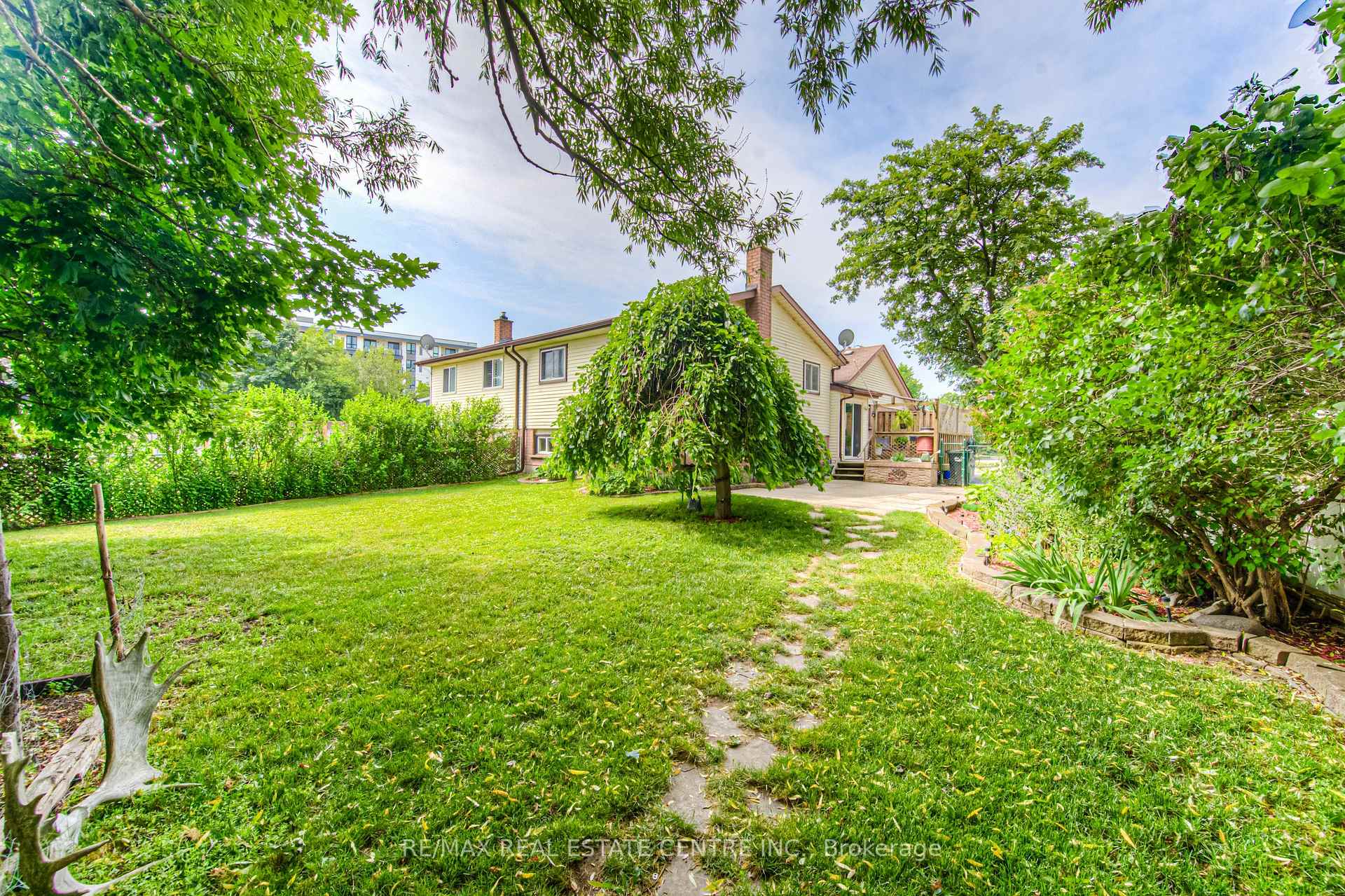 Photo 38 of 176 Coghill Place, Waterloo — HOMEH