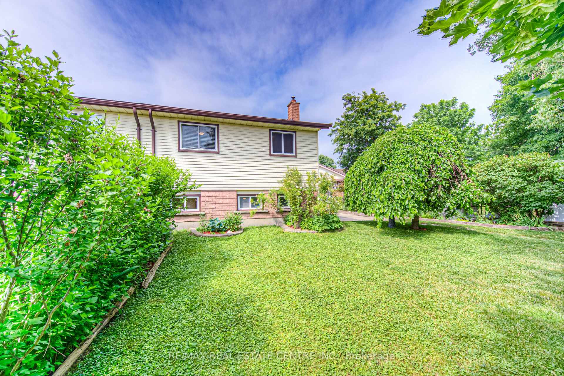 Photo 39 of 176 Coghill Place, Waterloo — HOMEH