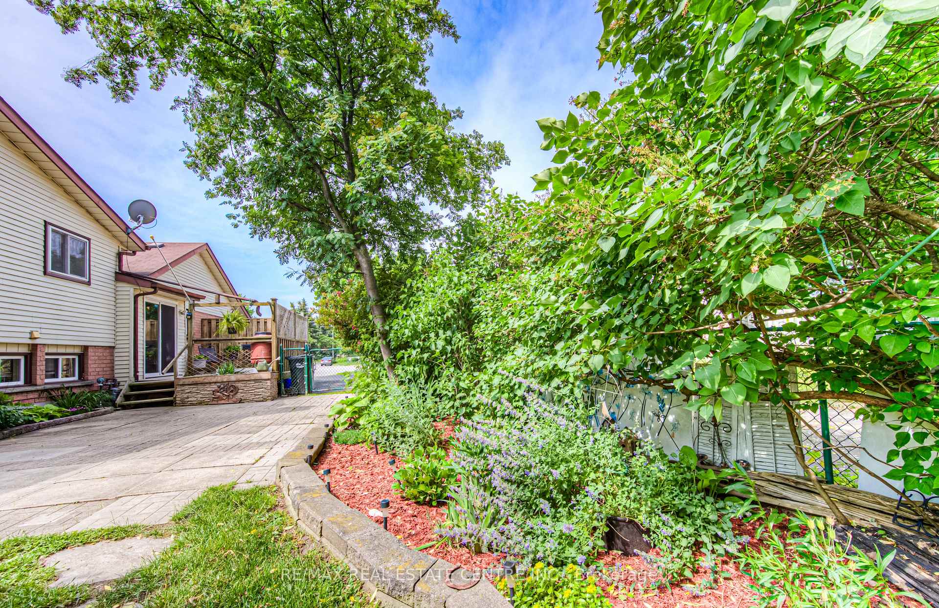 Photo 41 of 176 Coghill Place, Waterloo — HOMEH