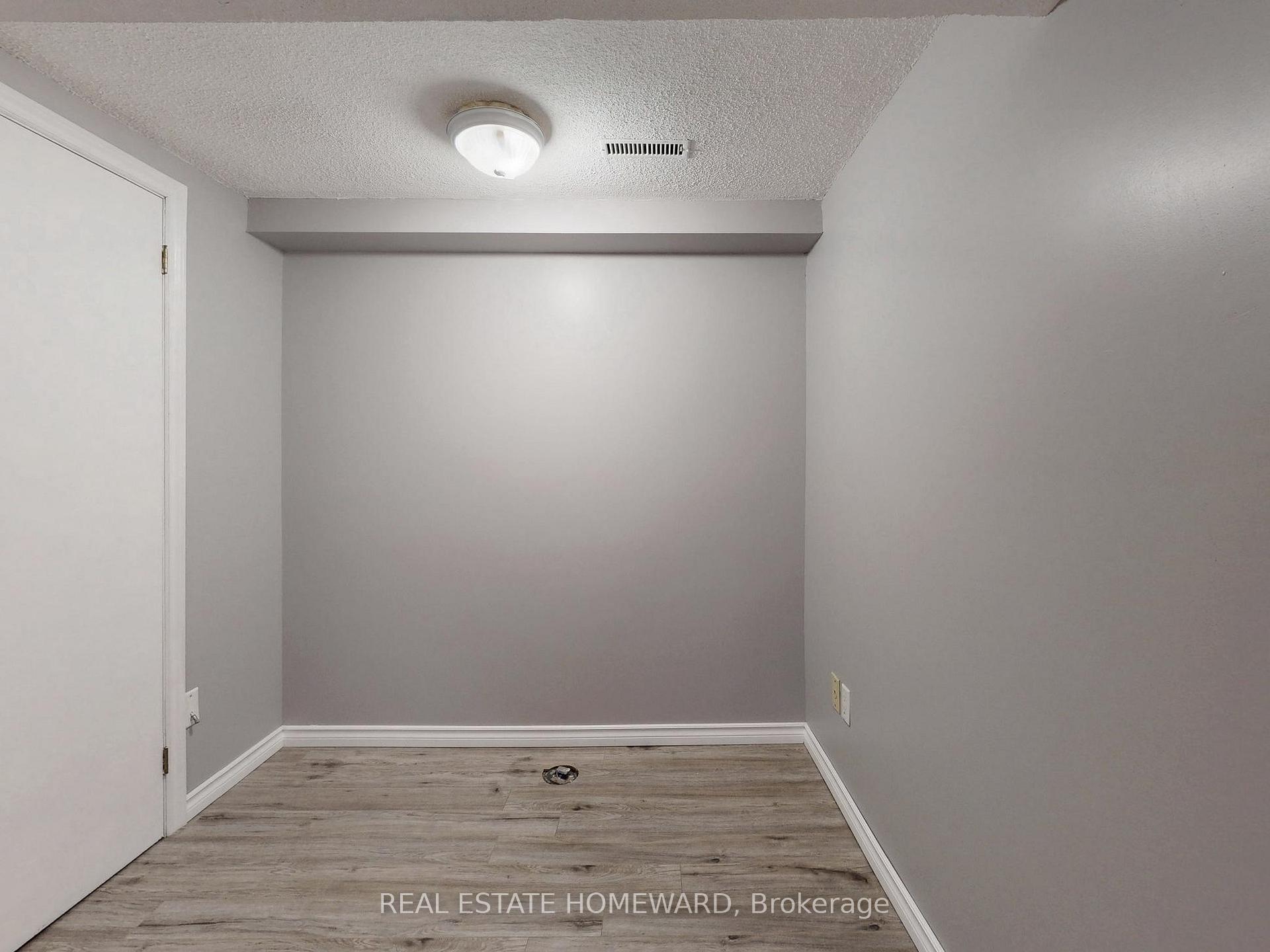 Photo 8 of Unit Basement, 106 Walton Drive, Aurora, Aurora Village — HOMEH