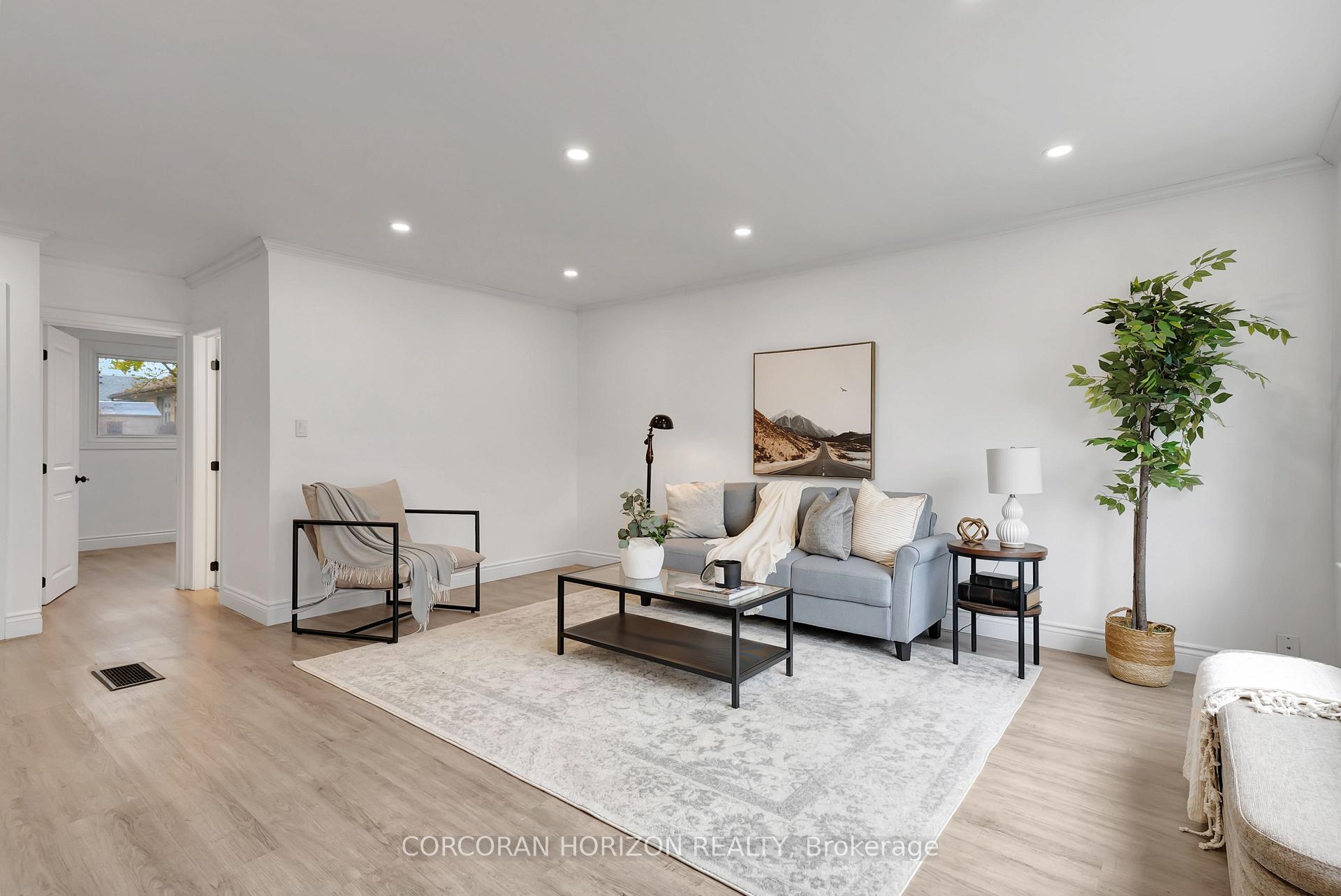 Photo 4 of 84 Weber Street S, Waterloo, Uptown Waterloo — HOMEH