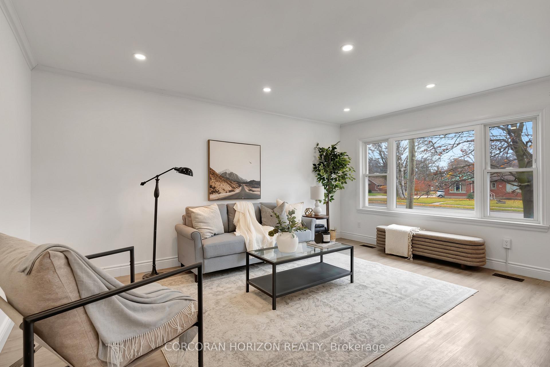 Photo 6 of 84 Weber Street S, Waterloo, Uptown Waterloo — HOMEH
