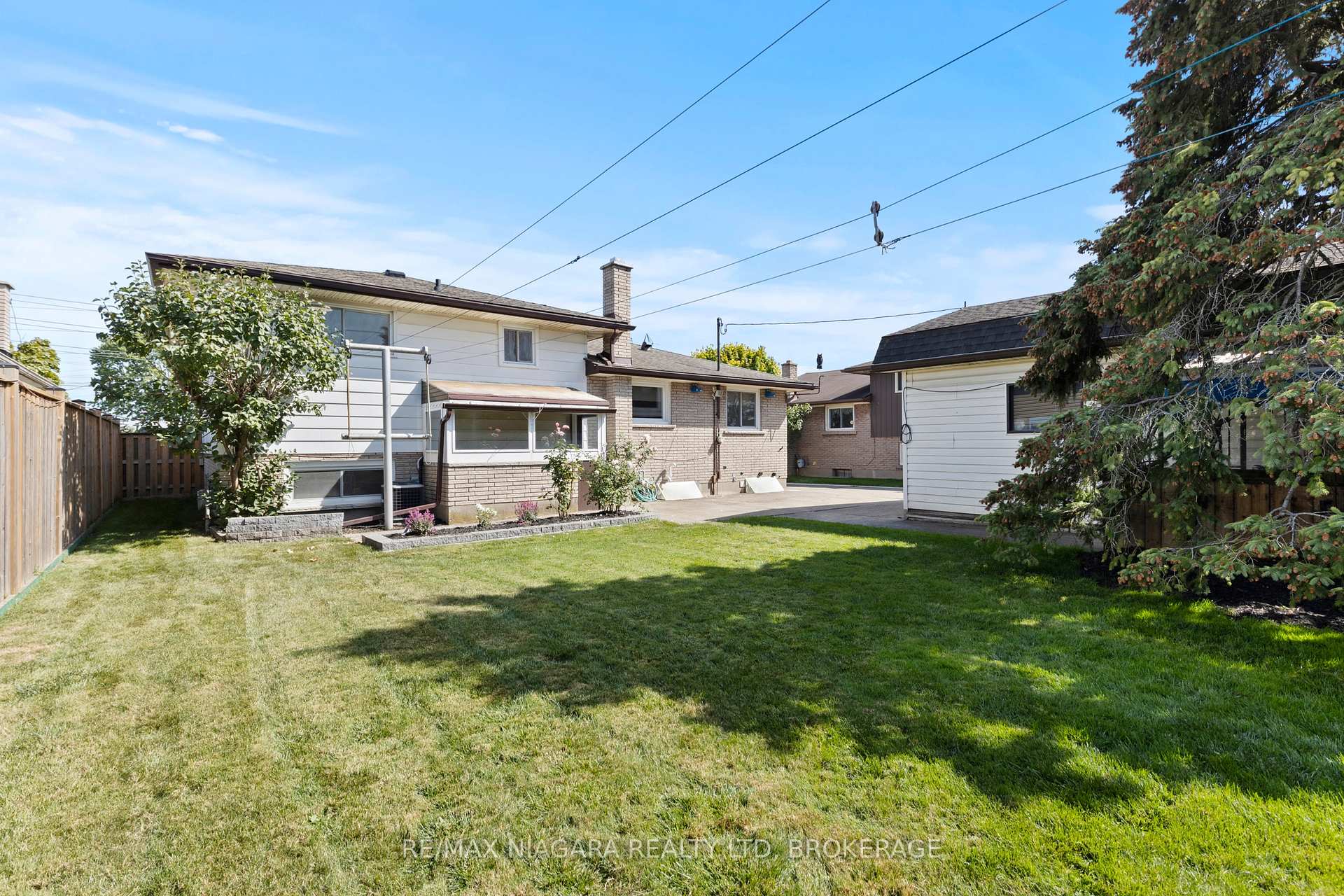 Photo 2 of 96 Watt Avenue, Welland, Lincoln/Crowland — HOMEH