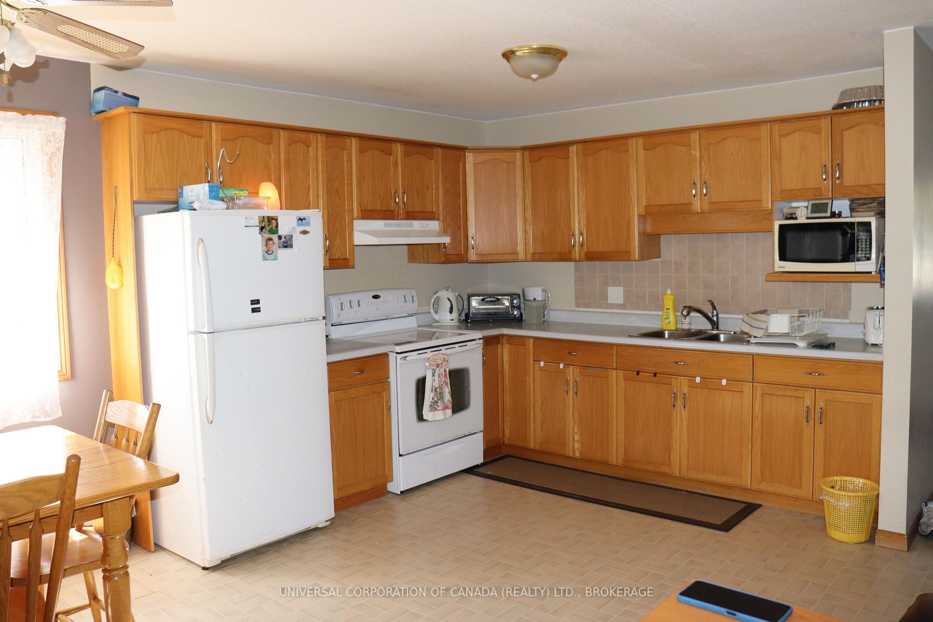 Photo 3 of 89 Myrtle Street N, Aylmer — HOMEH