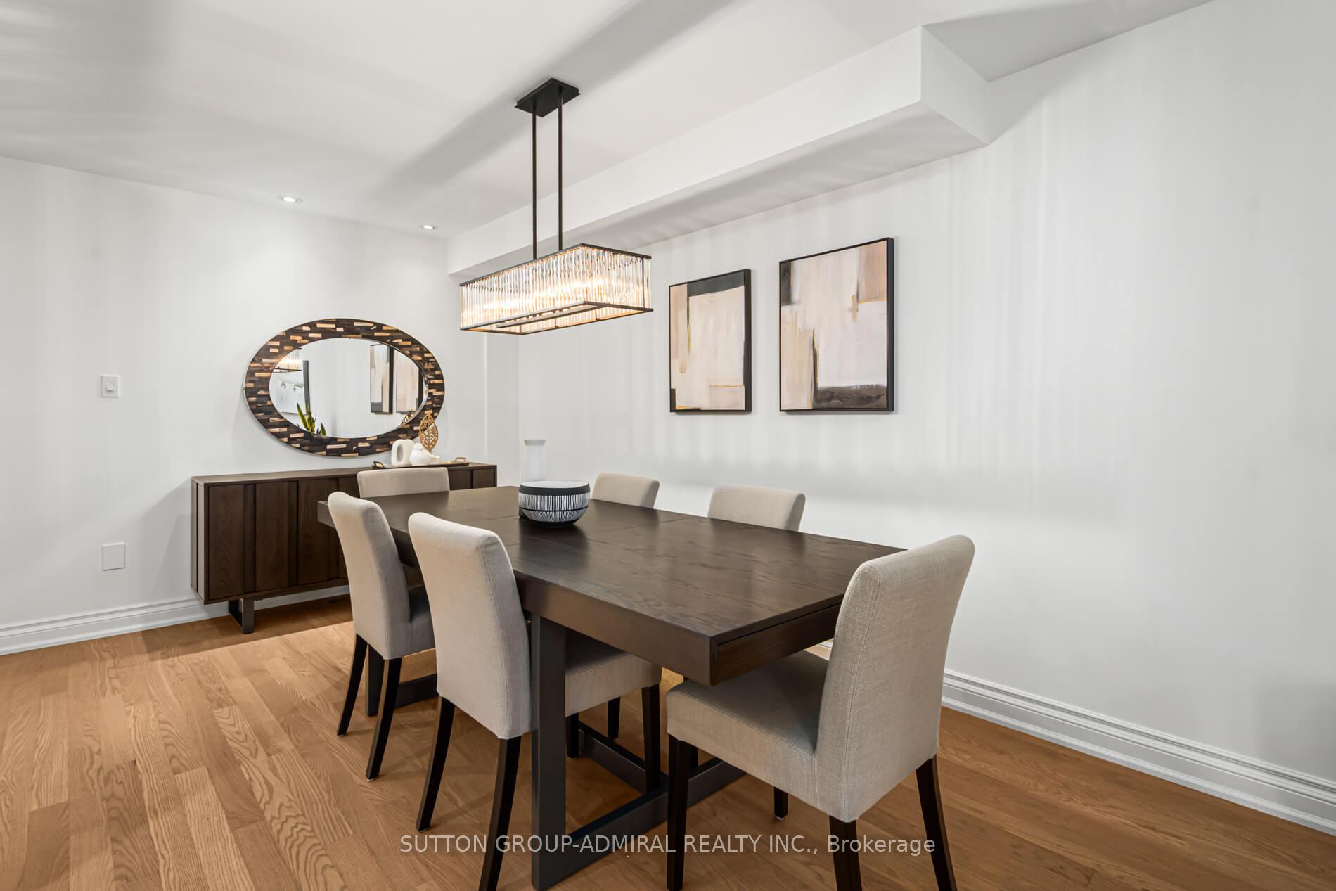 Photo 5 of 10 Oak Park Crescent, Vaughan, Rural Vaughan — HOMEH
