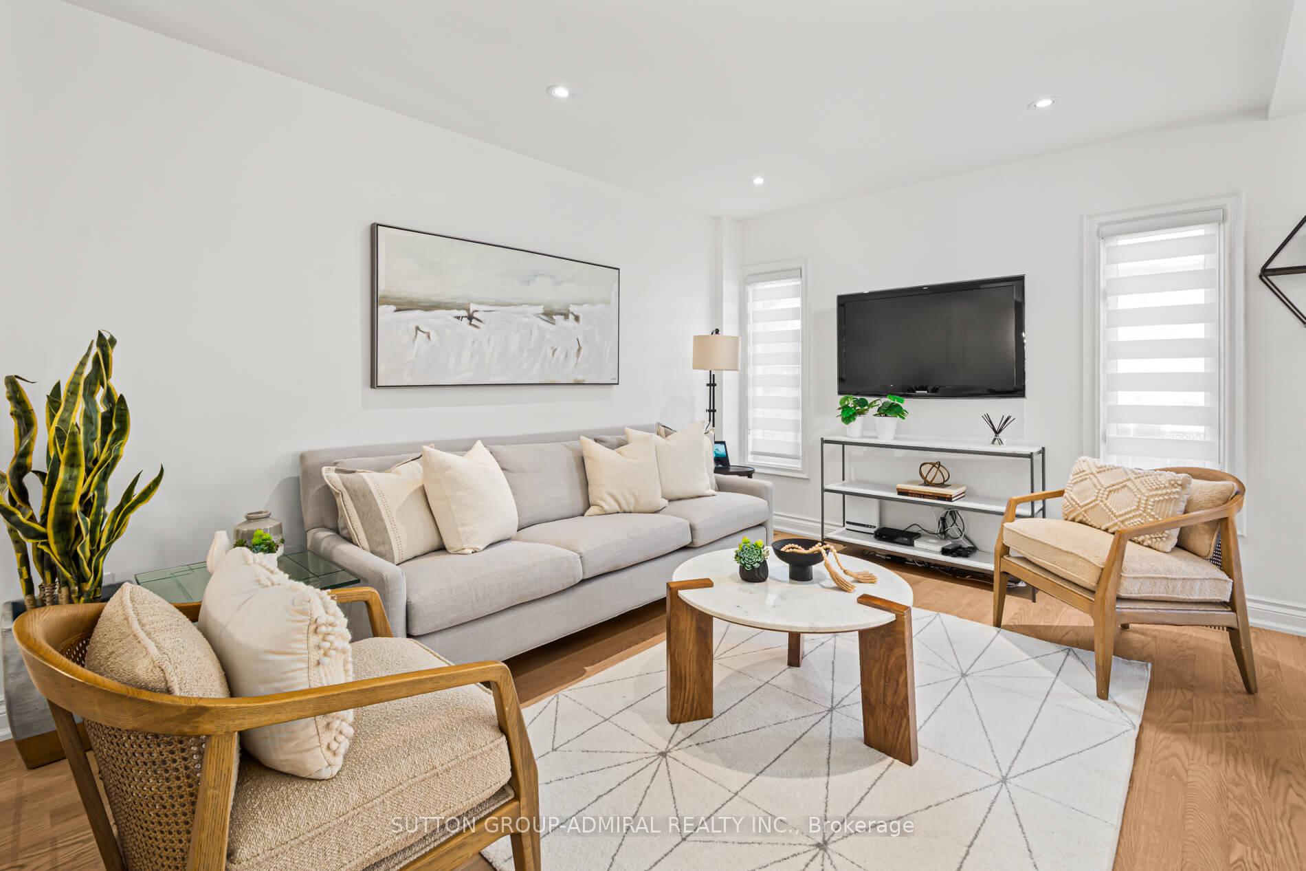 Photo 8 of 10 Oak Park Crescent, Vaughan, Rural Vaughan — HOMEH