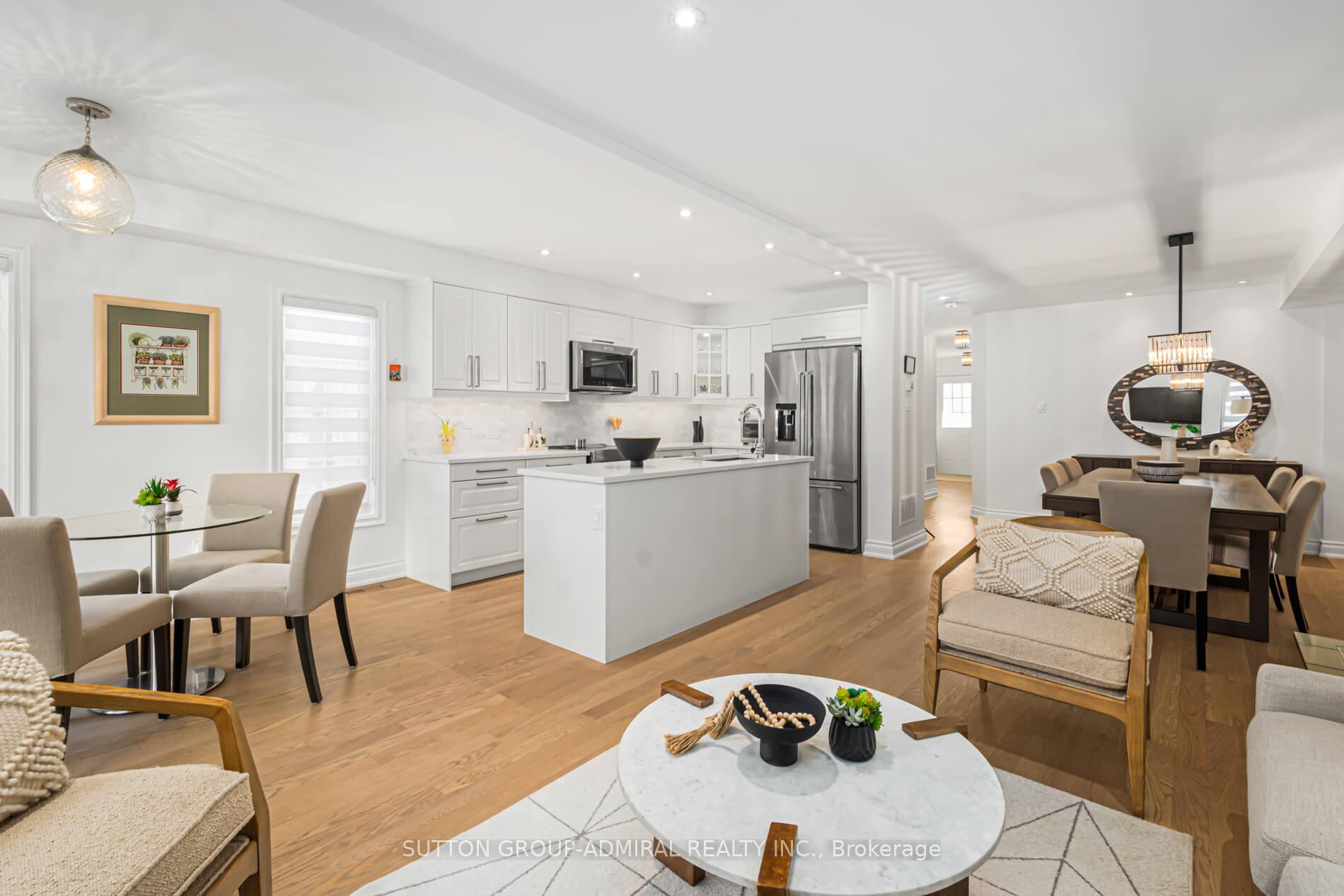 Photo 11 of 10 Oak Park Crescent, Vaughan, Rural Vaughan — HOMEH
