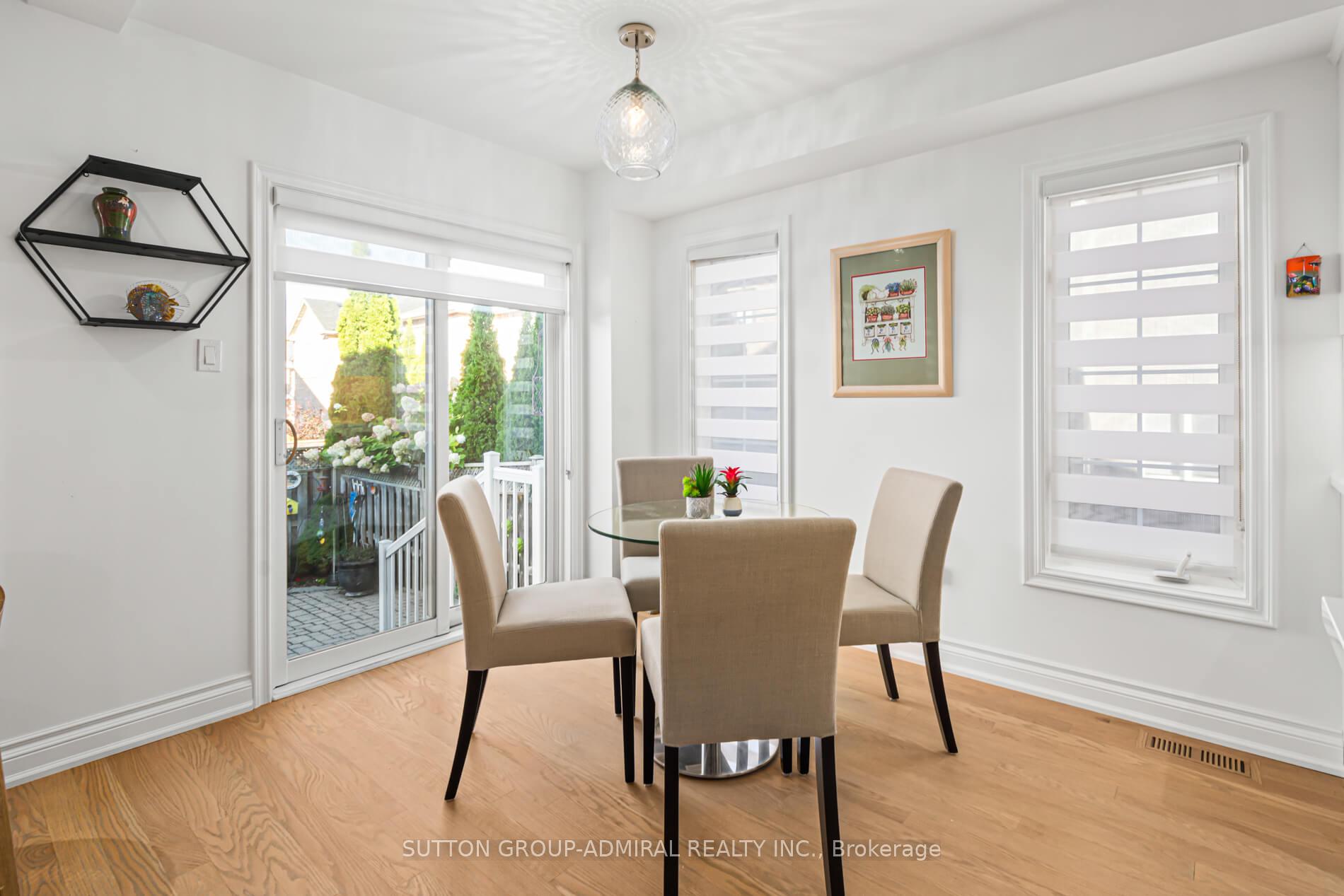 Photo 12 of 10 Oak Park Crescent, Vaughan, Rural Vaughan — HOMEH