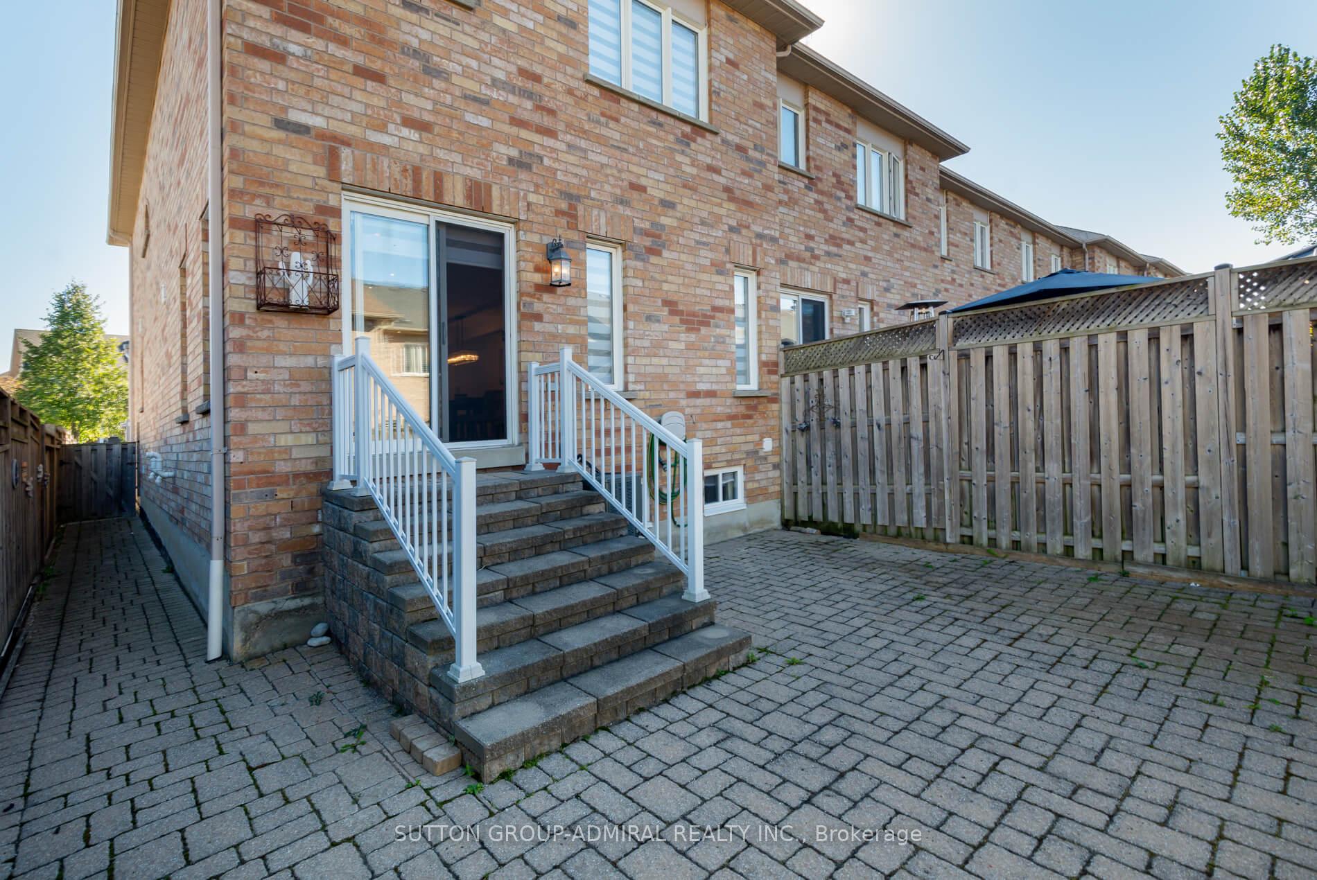 Photo 27 of 10 Oak Park Crescent, Vaughan, Rural Vaughan — HOMEH