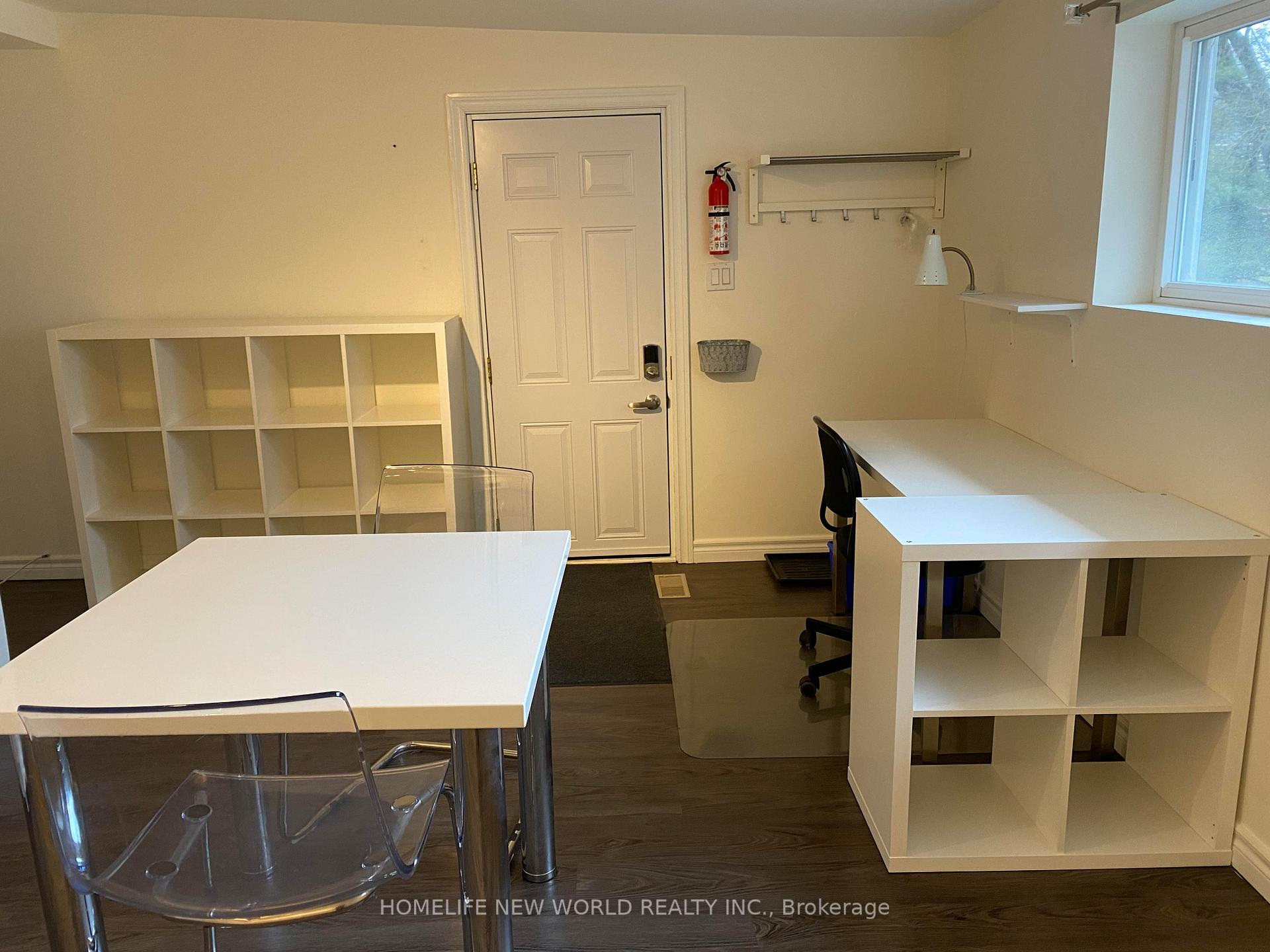 Photo 2 of Unit Unit C, 8 Roslin Avenue, Waterloo, Uptown West — HOMEH