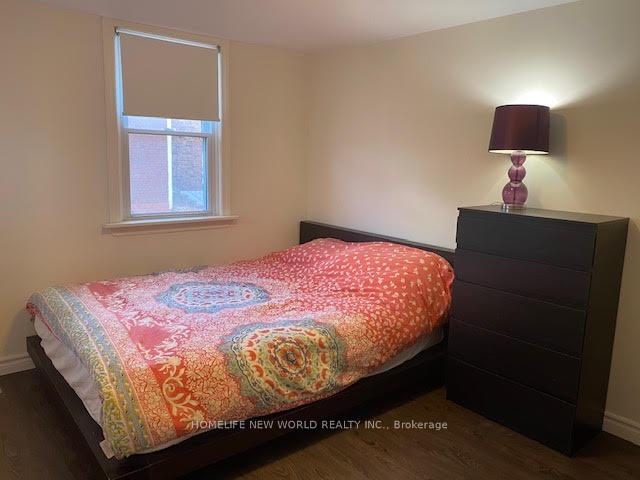 Photo 3 of Unit Unit C, 8 Roslin Avenue, Waterloo, Uptown West — HOMEH