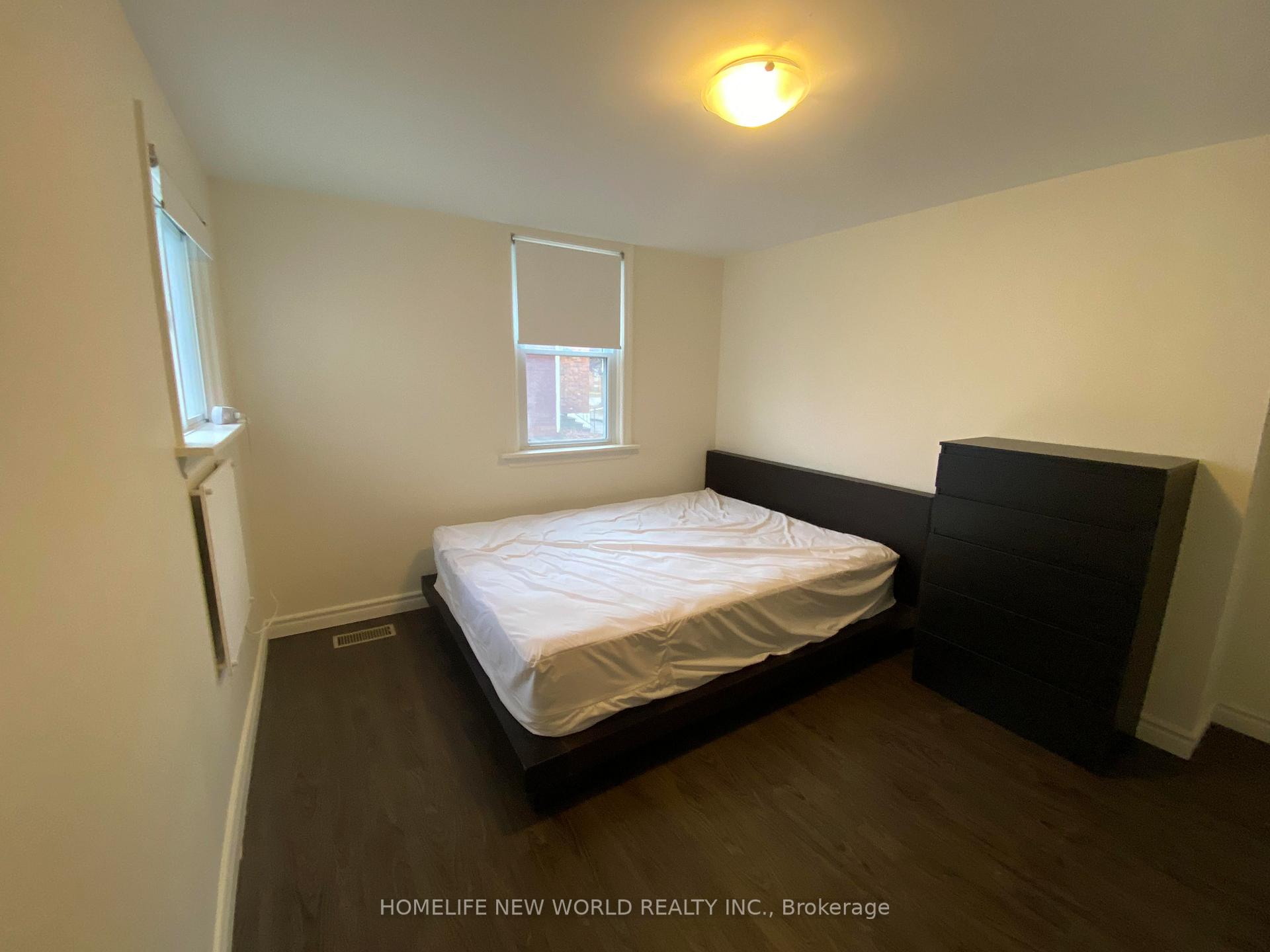 Photo 7 of Unit Unit C, 8 Roslin Avenue, Waterloo, Uptown West — HOMEH