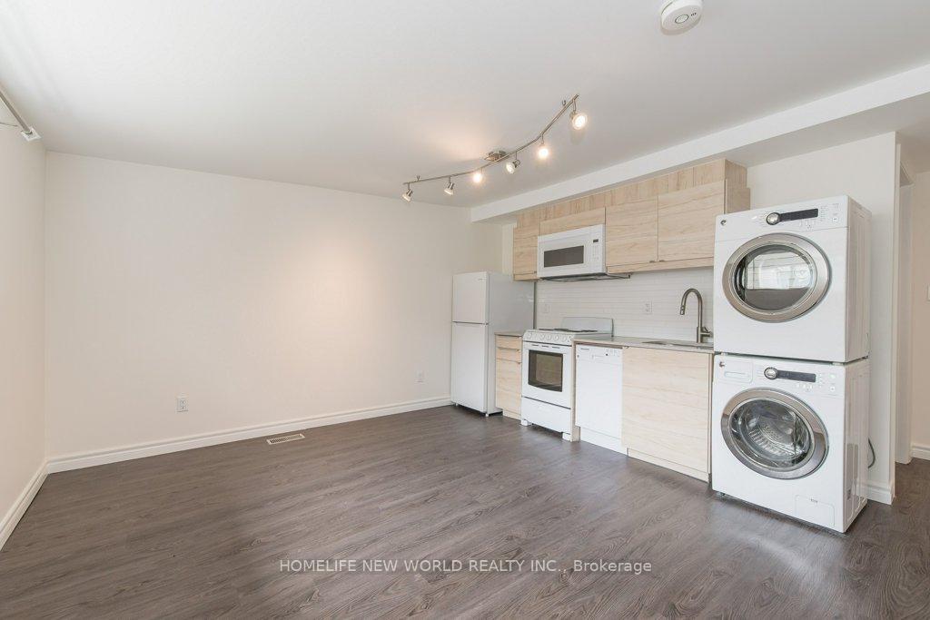 Photo 9 of Unit Unit C, 8 Roslin Avenue, Waterloo, Uptown West — HOMEH