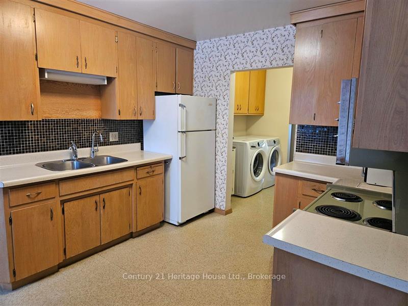 Photo 5 of 241 Hemlock Street, Waterloo — HOMEH