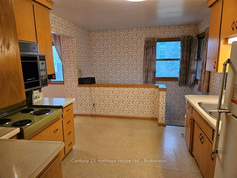 Photo 6 of 241 Hemlock Street, Waterloo — HOMEH