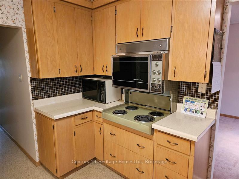 Photo 8 of 241 Hemlock Street, Waterloo — HOMEH