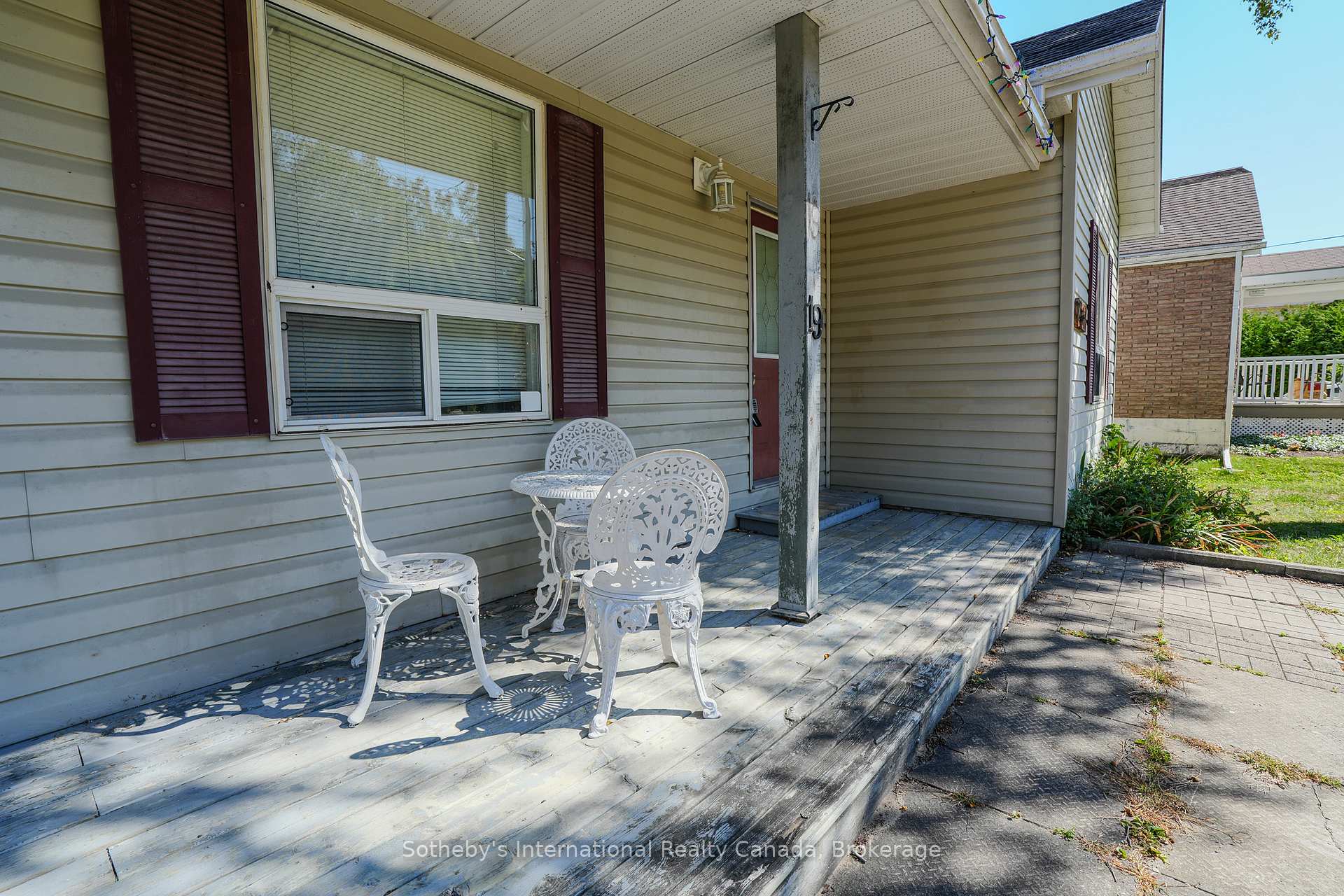 Photo 3 of 19 47th Street S, Wasaga Beach — HOMEH