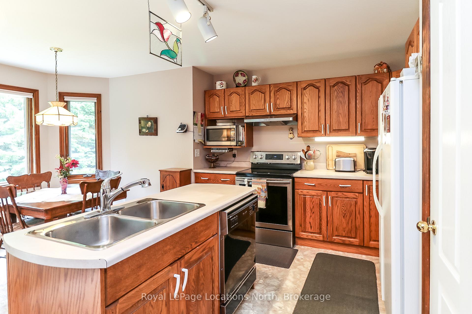 Photo 13 of 3 Kelley Crescent, Wasaga Beach — HOMEH