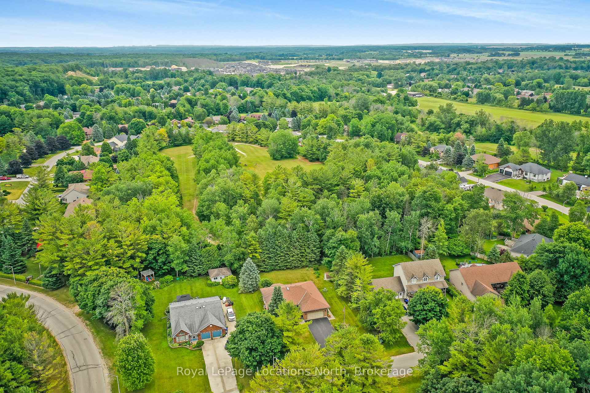 Photo 47 of 3 Kelley Crescent, Wasaga Beach — HOMEH