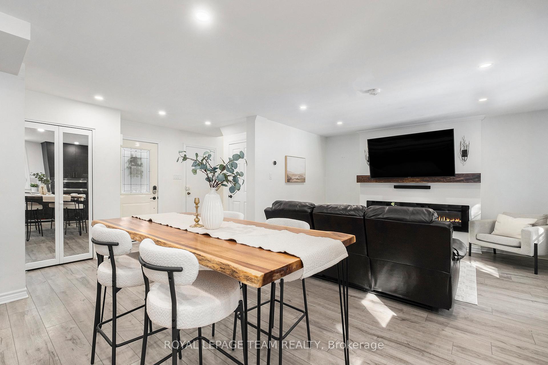 Photo 9 of 70 Cymbeline Drive, Ottawa, Westcliffe Estates — HOMEH