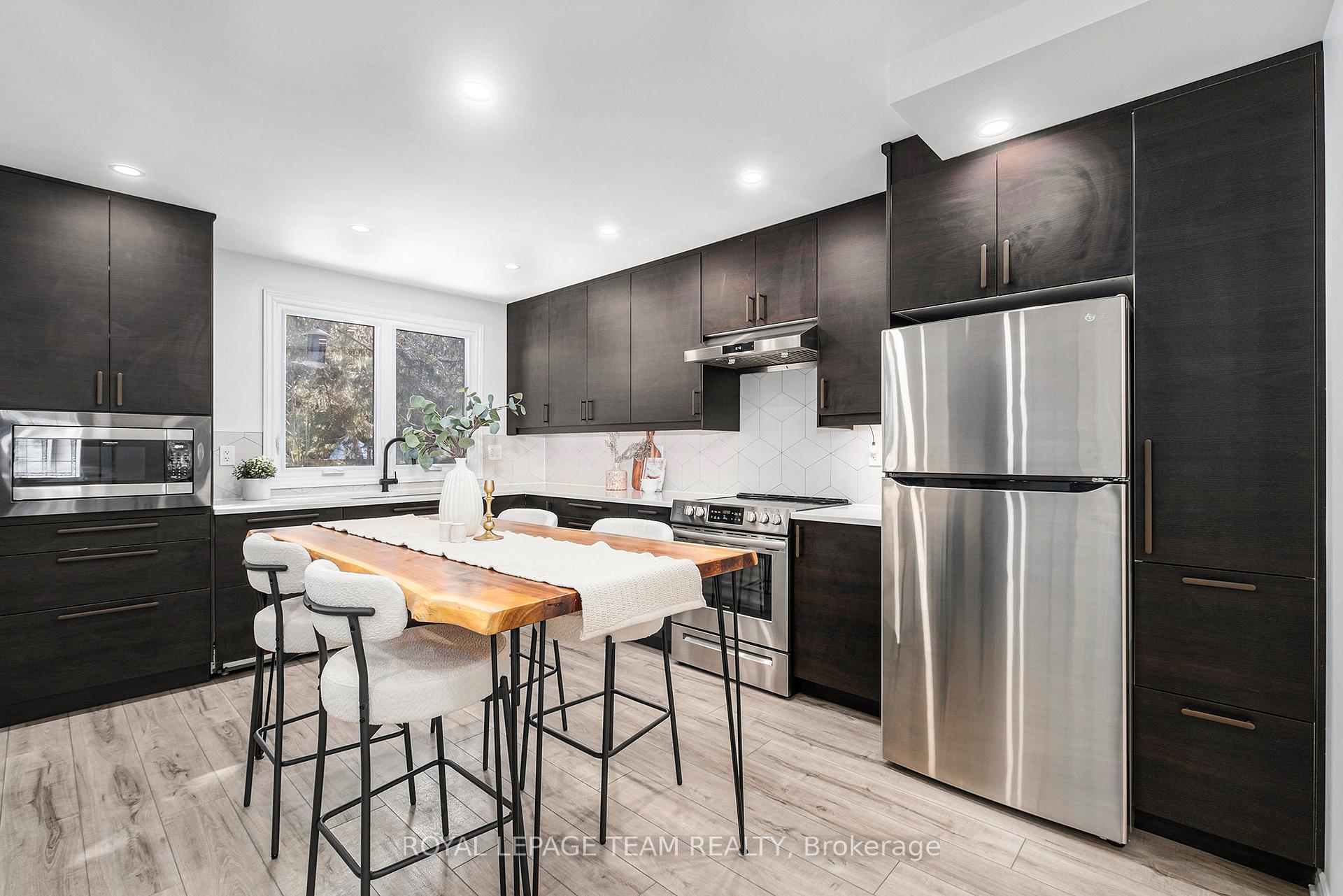 Photo 10 of 70 Cymbeline Drive, Ottawa, Westcliffe Estates — HOMEH