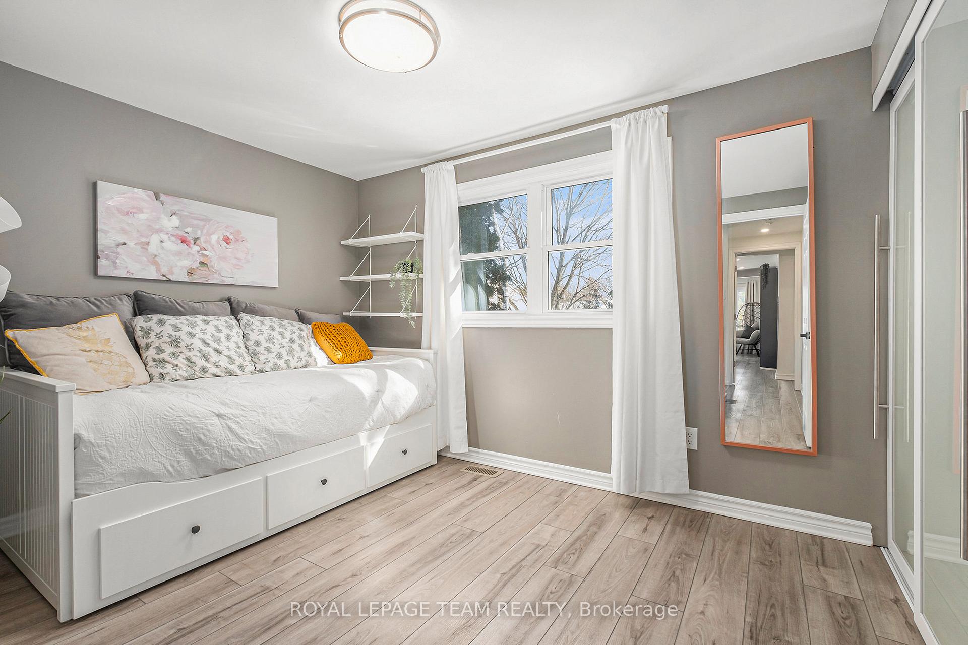 Photo 19 of 70 Cymbeline Drive, Ottawa, Westcliffe Estates — HOMEH
