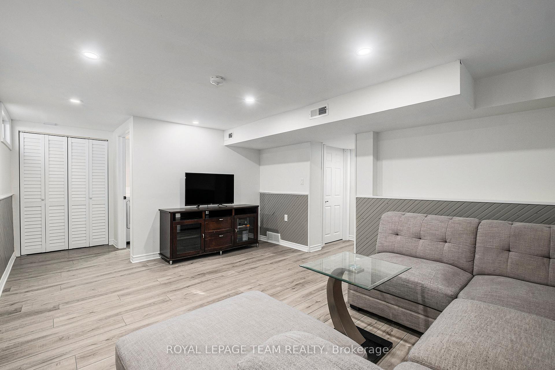 Photo 22 of 70 Cymbeline Drive, Ottawa, Westcliffe Estates — HOMEH