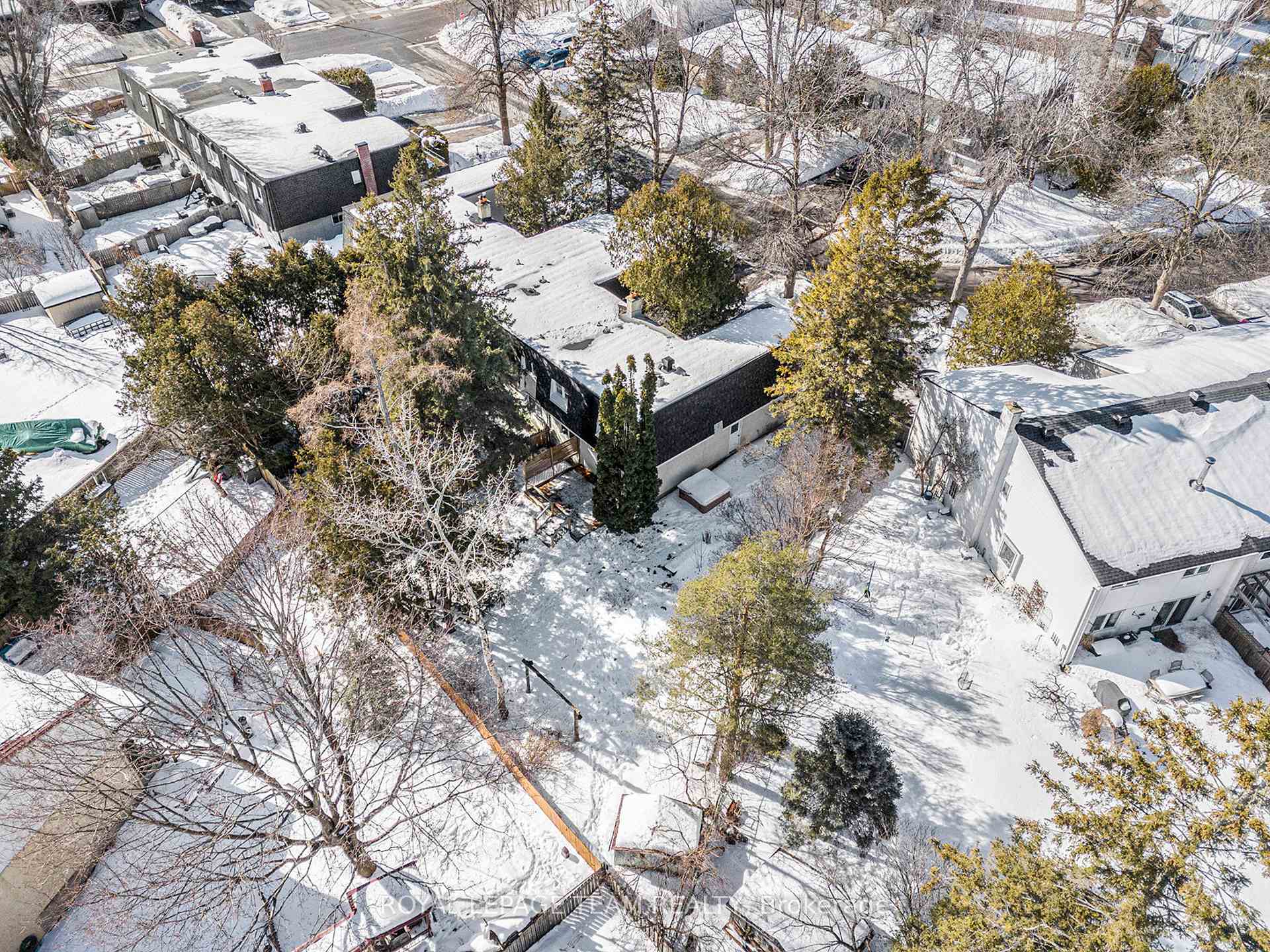 Photo 32 of 70 Cymbeline Drive, Ottawa, Westcliffe Estates — HOMEH