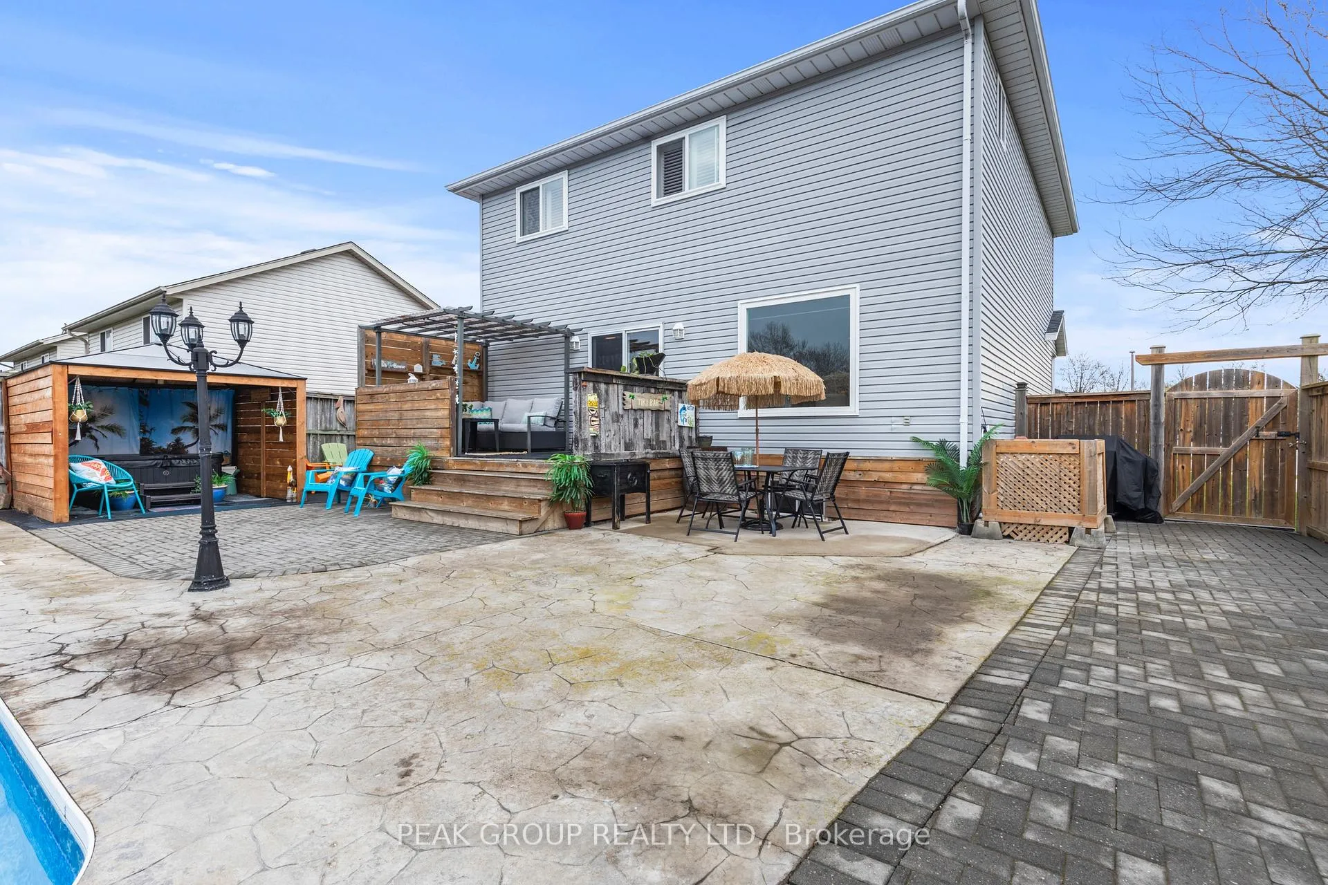 Photo 3 of 427 Trillium Avenue, Welland, West Welland — HOMEH