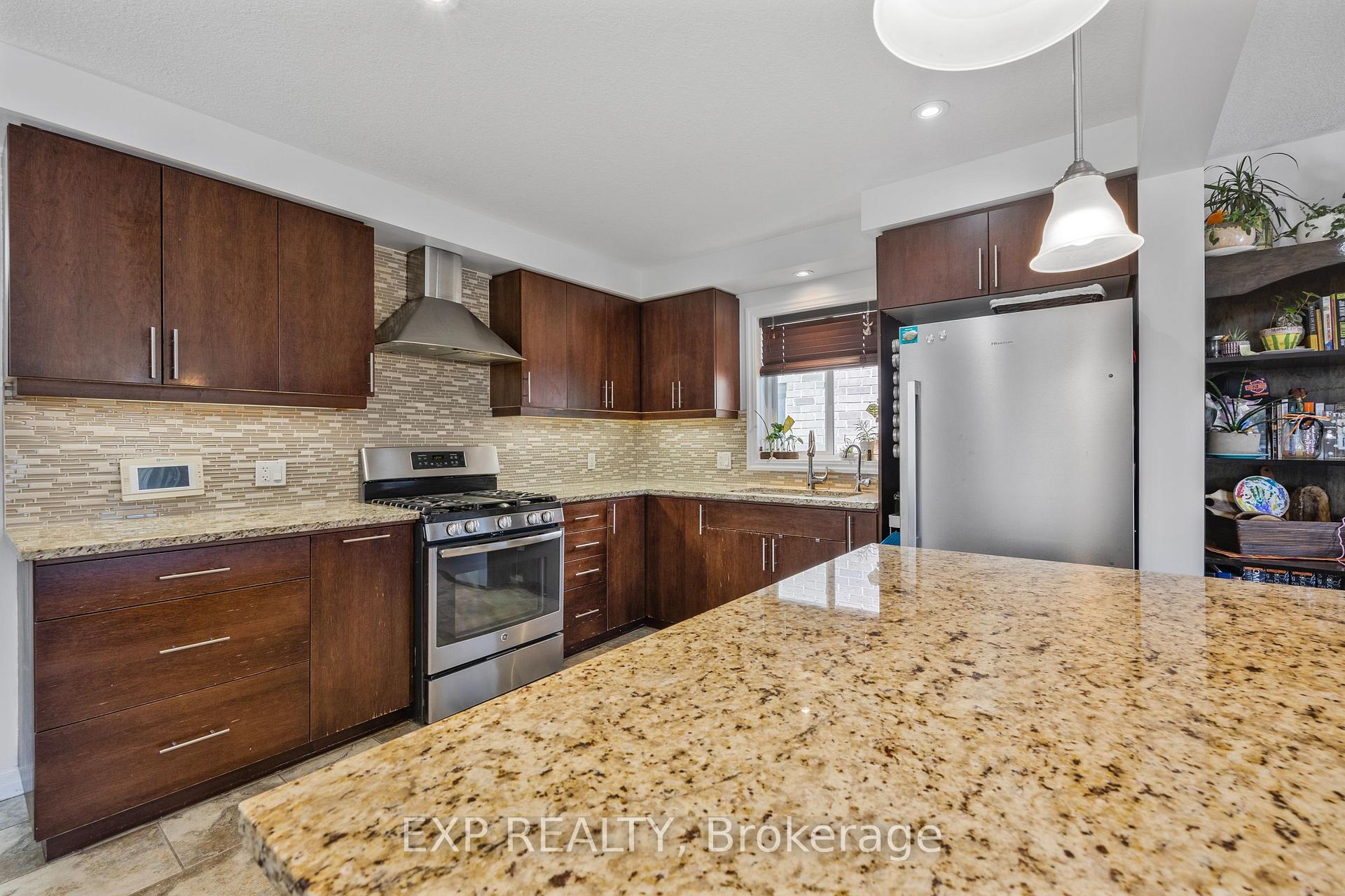 Photo 13 of 620 Montpellier Drive, Waterloo — HOMEH
