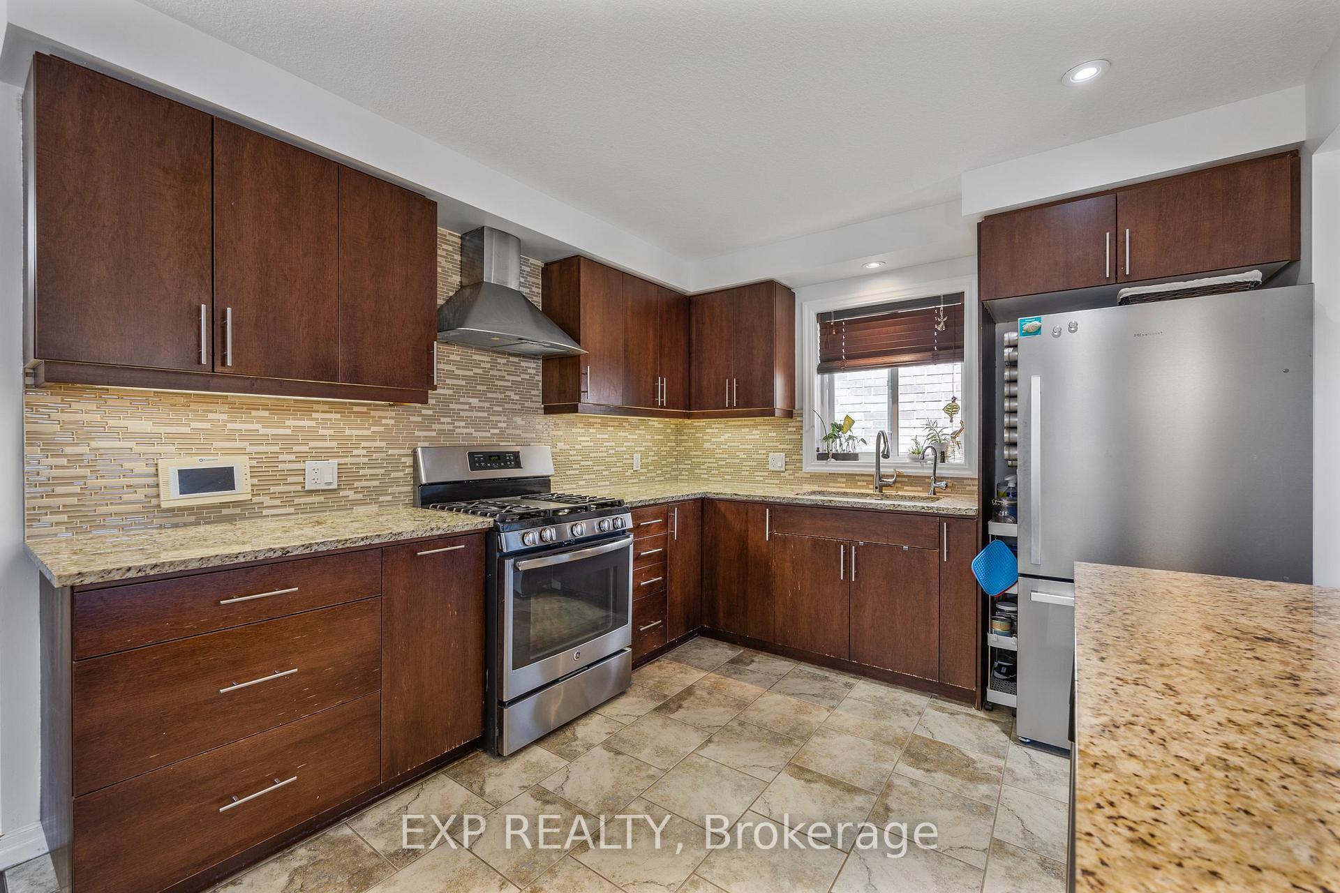 Photo 15 of 620 Montpellier Drive, Waterloo — HOMEH