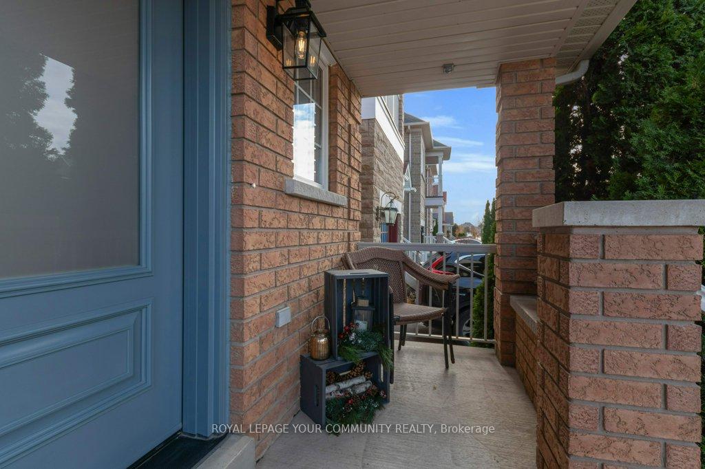 Photo 6 of 39 Boticelli Way, Vaughan, Vellore Village — HOMEH