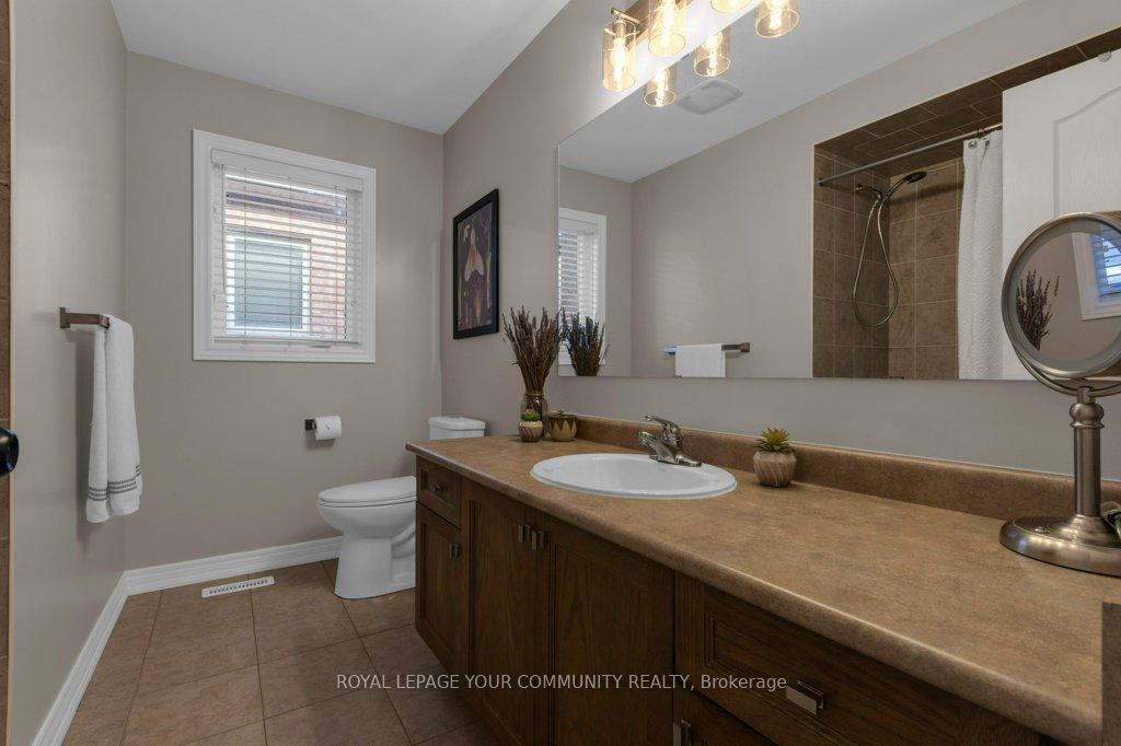 Photo 29 of 39 Boticelli Way, Vaughan, Vellore Village — HOMEH