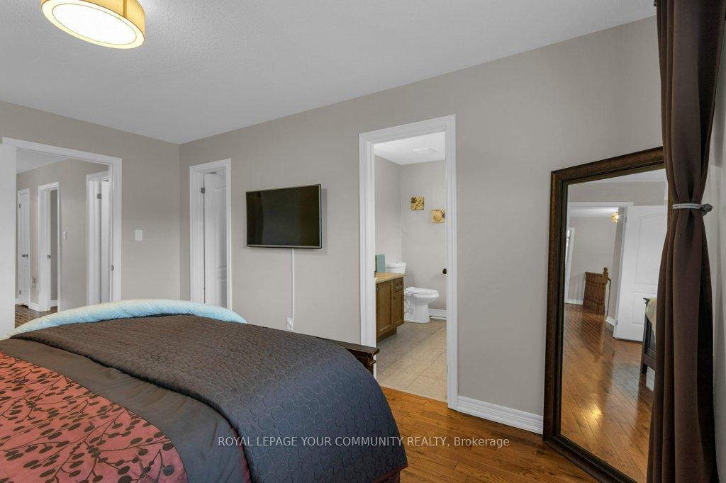 Photo 34 of 39 Boticelli Way, Vaughan, Vellore Village — HOMEH