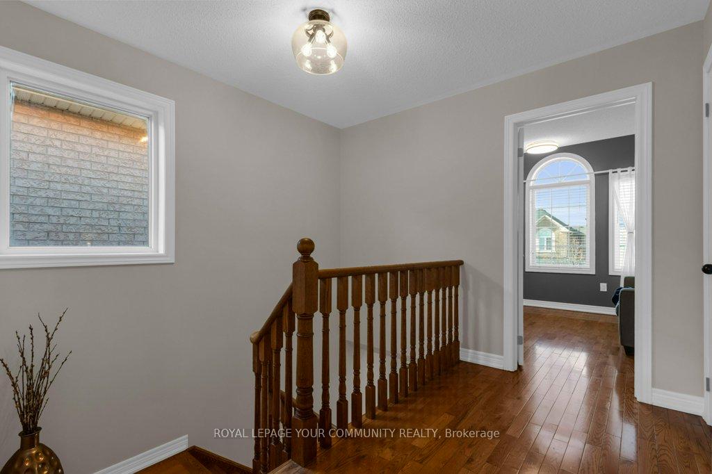 Photo 38 of 39 Boticelli Way, Vaughan, Vellore Village — HOMEH