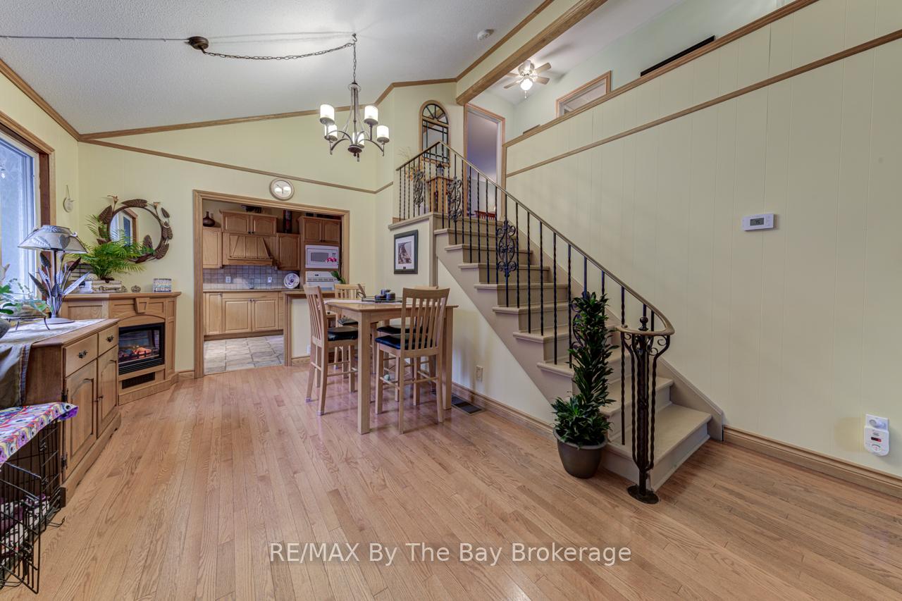 Photo 11 of 1819 River Road W, Wasaga Beach — HOMEH