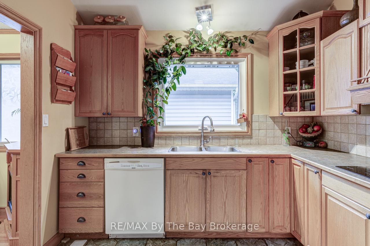 Photo 15 of 1819 River Road W, Wasaga Beach — HOMEH