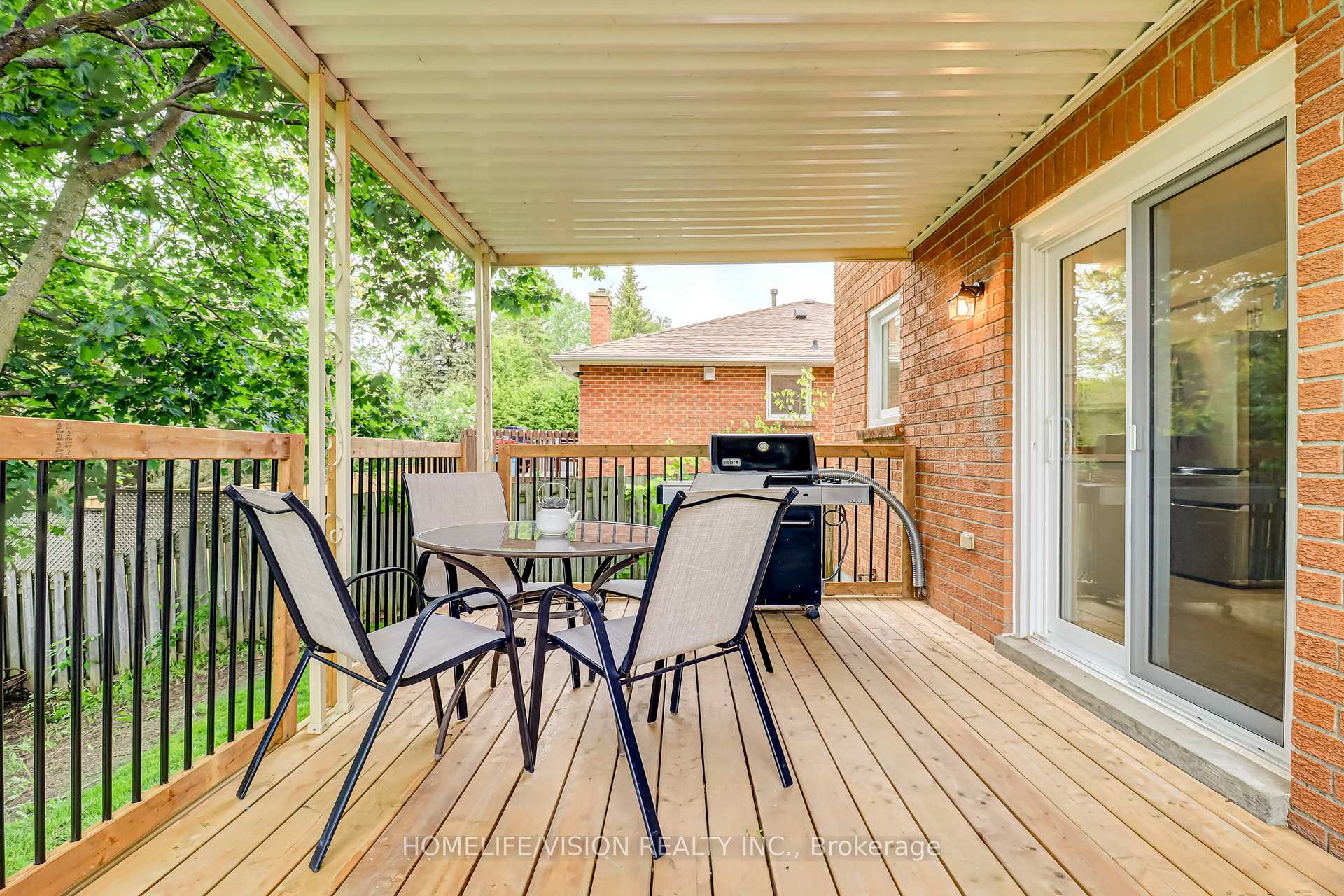 Photo 3 of 66 Munro Crescent, Uxbridge — HOMEH