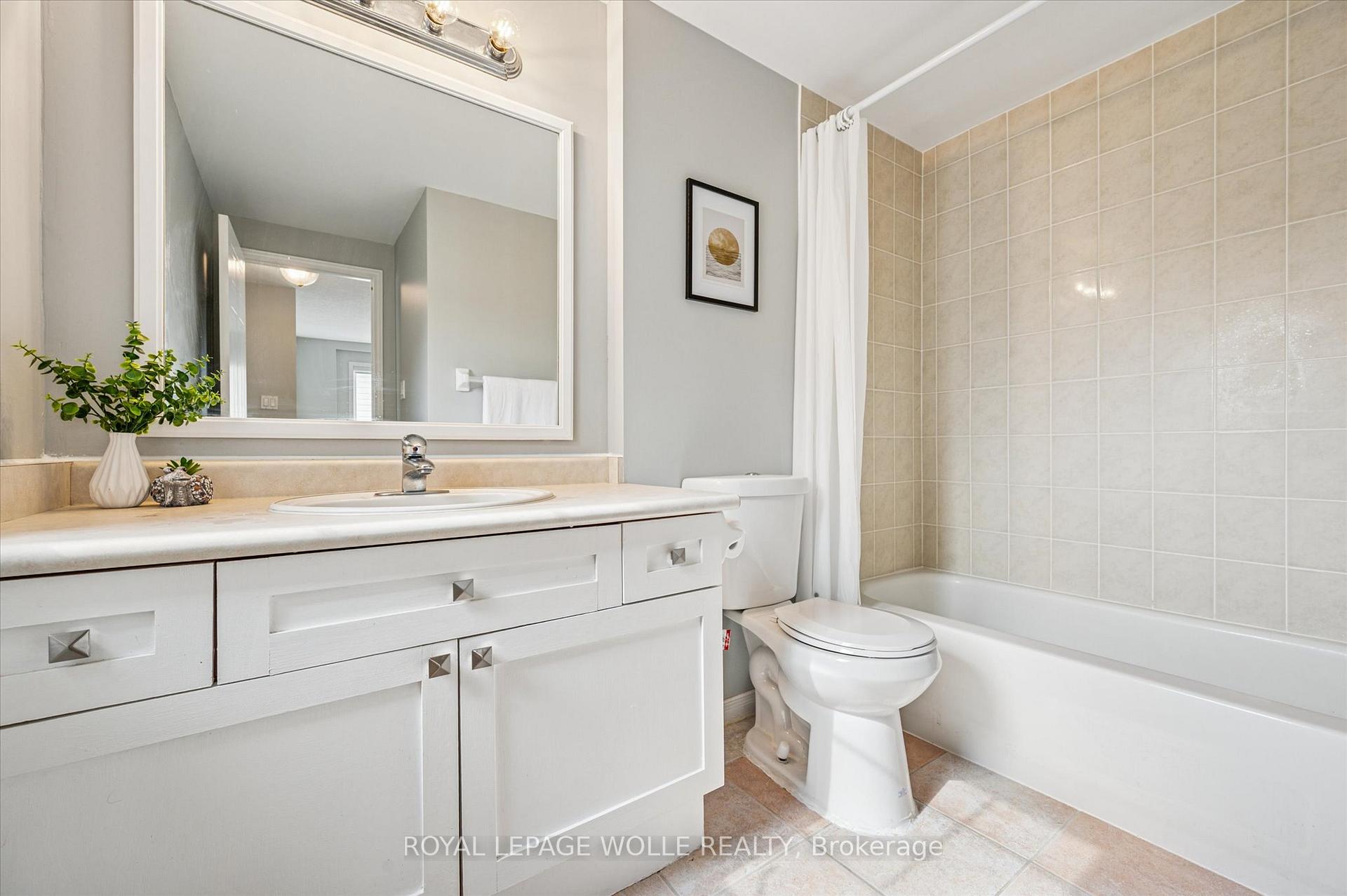 Photo 18 of 383 Beaver Creek Road, Waterloo — HOMEH