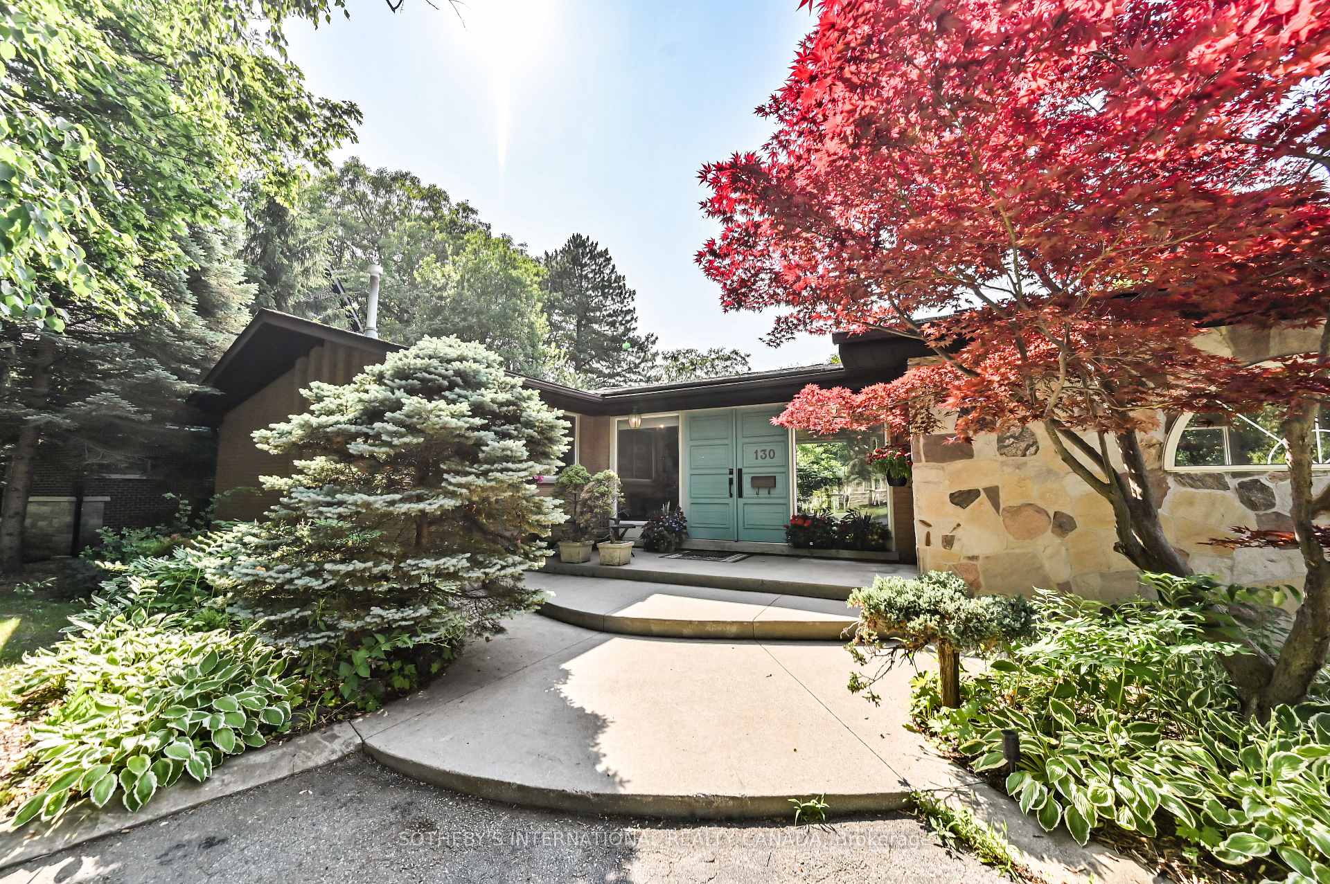 Photo 2 of 130 Monsheen Drive, Vaughan, East Woodbridge — HOMEH