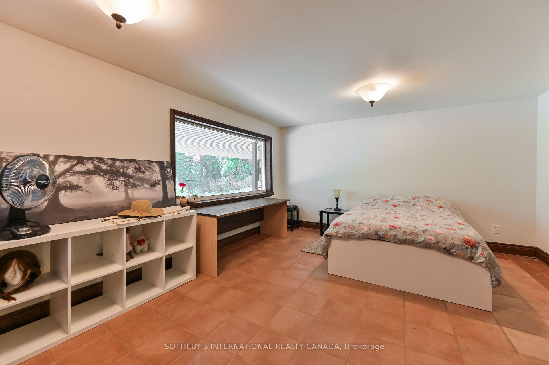 Photo 20 of 130 Monsheen Drive, Vaughan, East Woodbridge — HOMEH