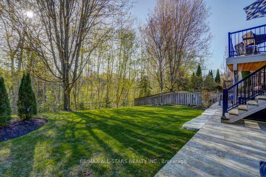 Photo 36 of 64 Button Crescent, Uxbridge — HOMEH